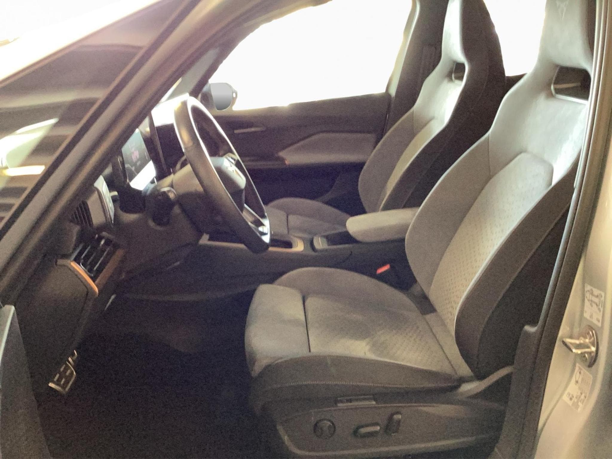 Cupra Born 77kWh+eBOOST+P.Dynamic+P.Skyline (2024) - Photo 9