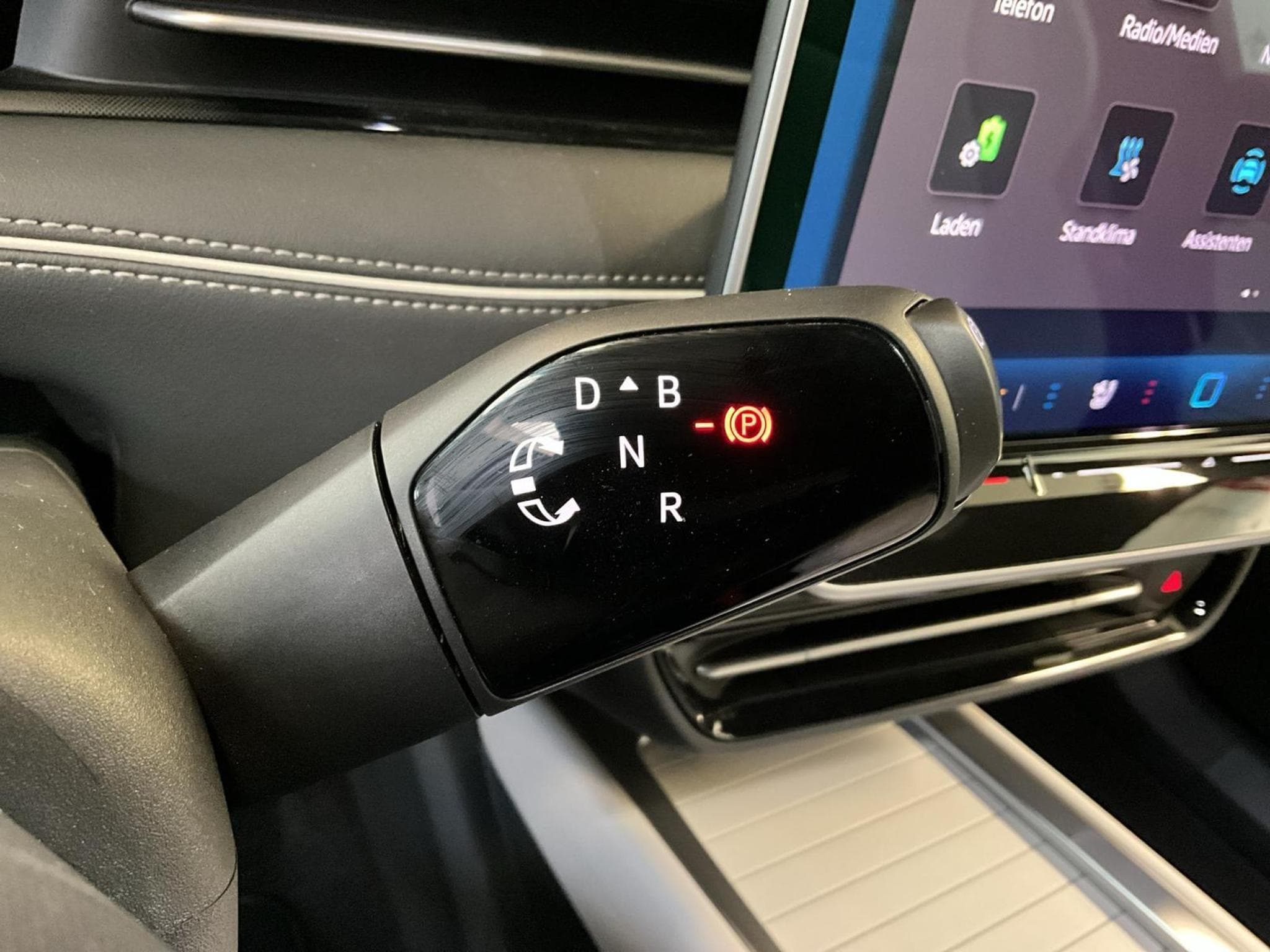 VW ID.7 86kWh+Tourer-Pro-S+P.Confort+IQ-Drive+Wärme-P.+AHK (2025) - Photo 12