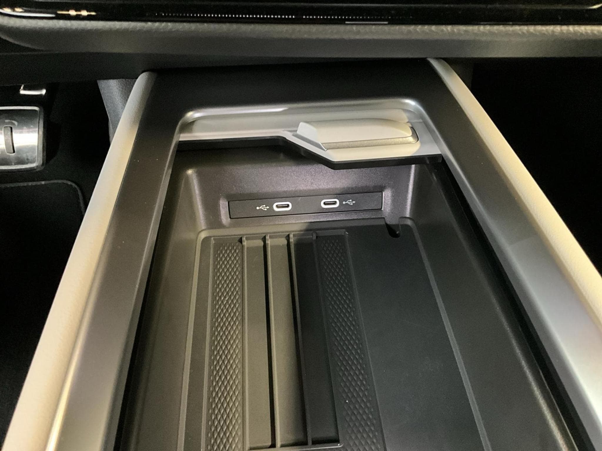 VW ID.7 86kWh+Tourer-Pro-S+P.Confort+IQ-Drive+Wärme-P.+AHK (2025) - Photo 21