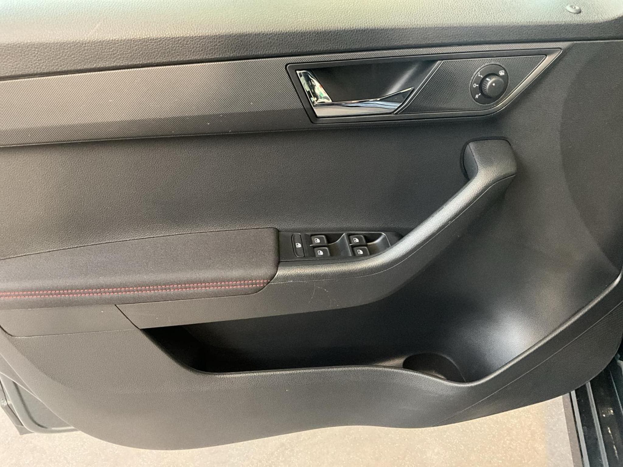 Skoda Fabia Monte-Carlo+DSG+RearView+LED (2021) - Photo 14