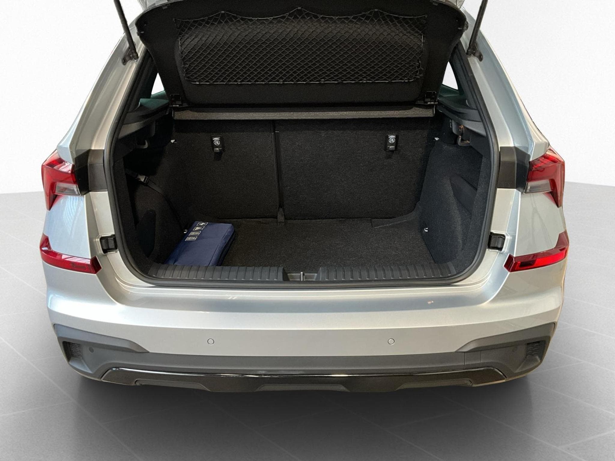 Skoda Kamiq Monte-Carlo+DSG+Pano+LED (2025) - Photo 17