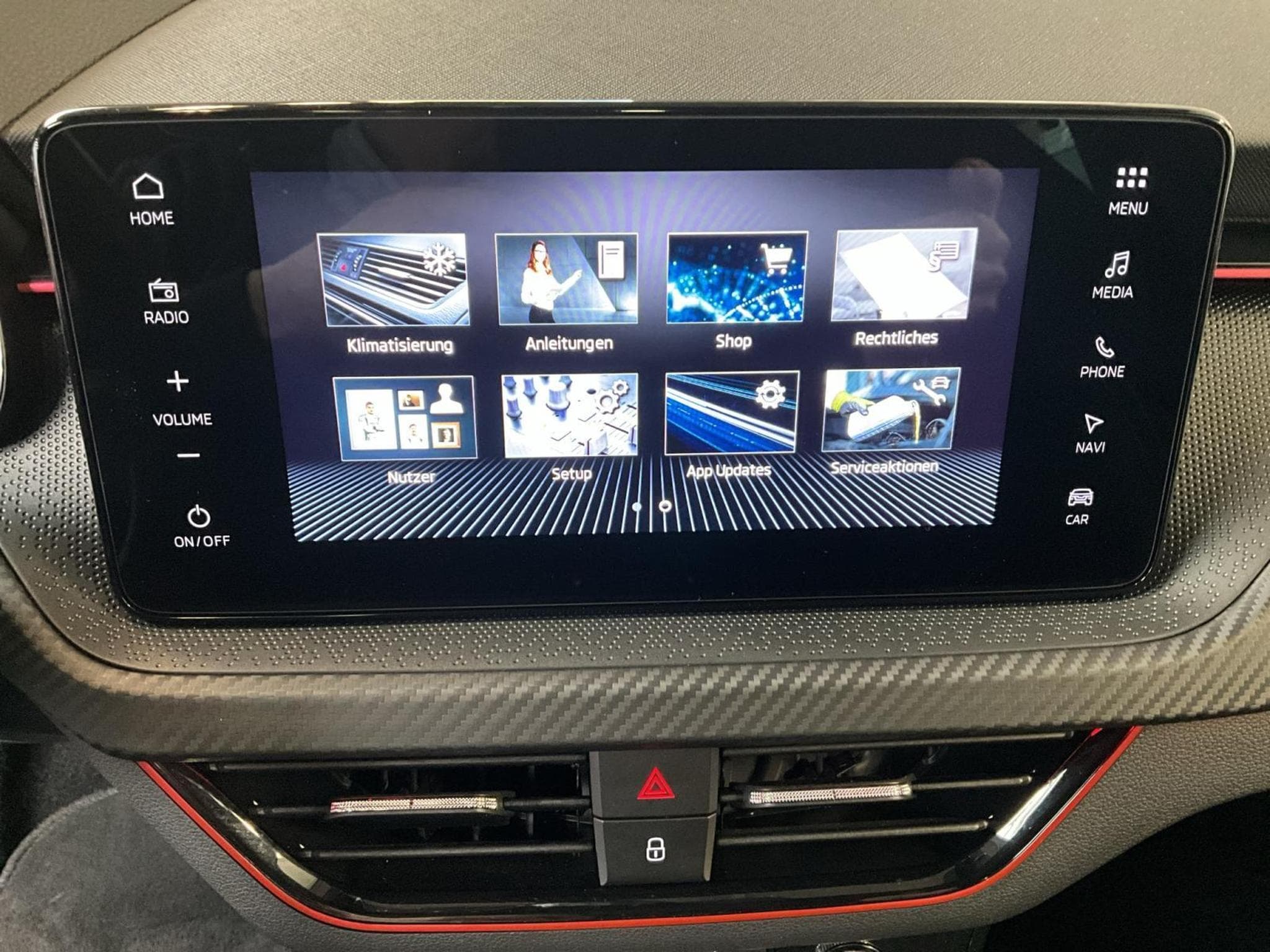 Skoda Kamiq Monte-Carlo+DSG+Pano+LED (2025) - Photo 19