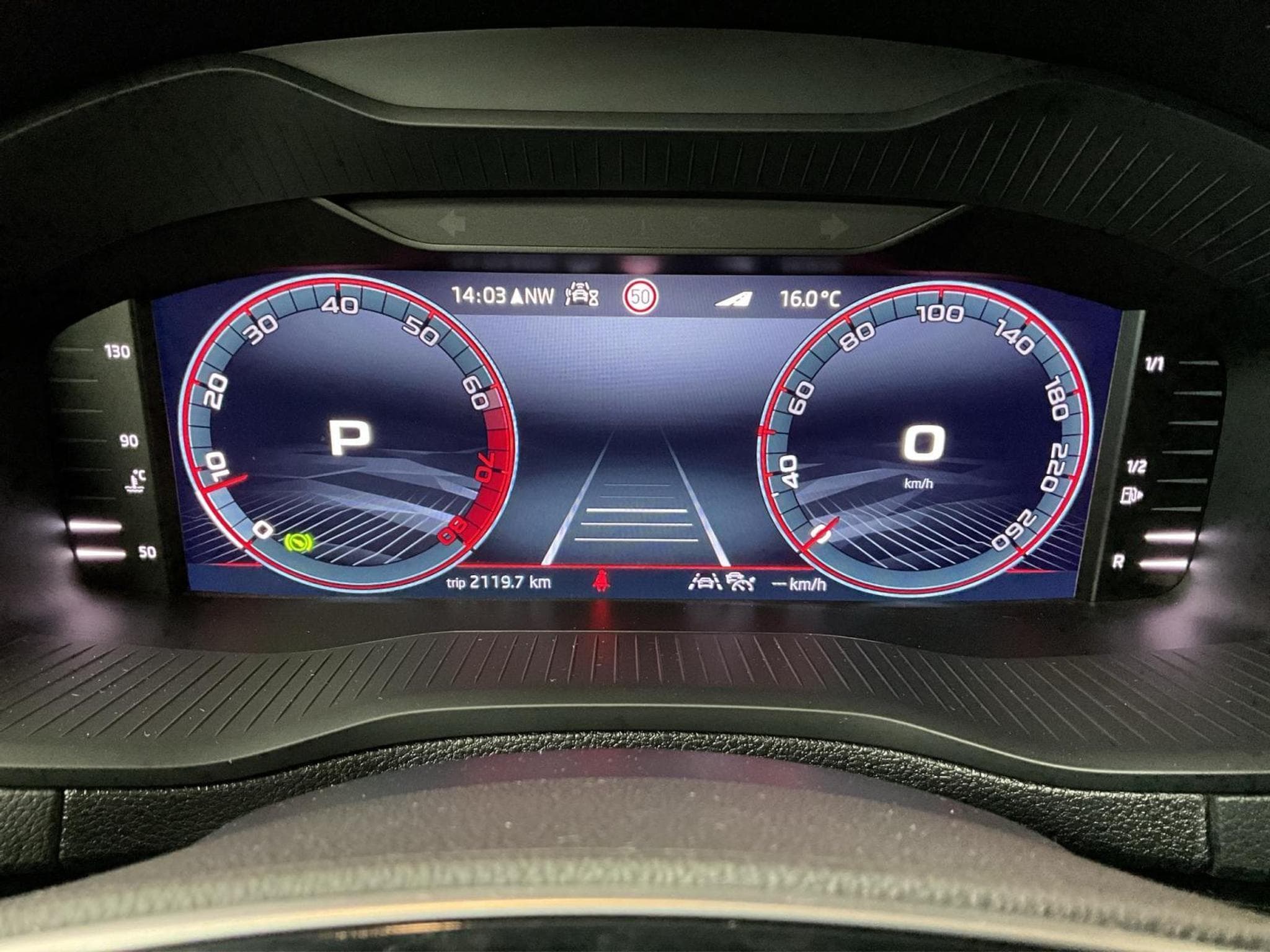 Skoda Karoq Sportline+DSG+AHK+Led+Navi (2025) - Photo 11