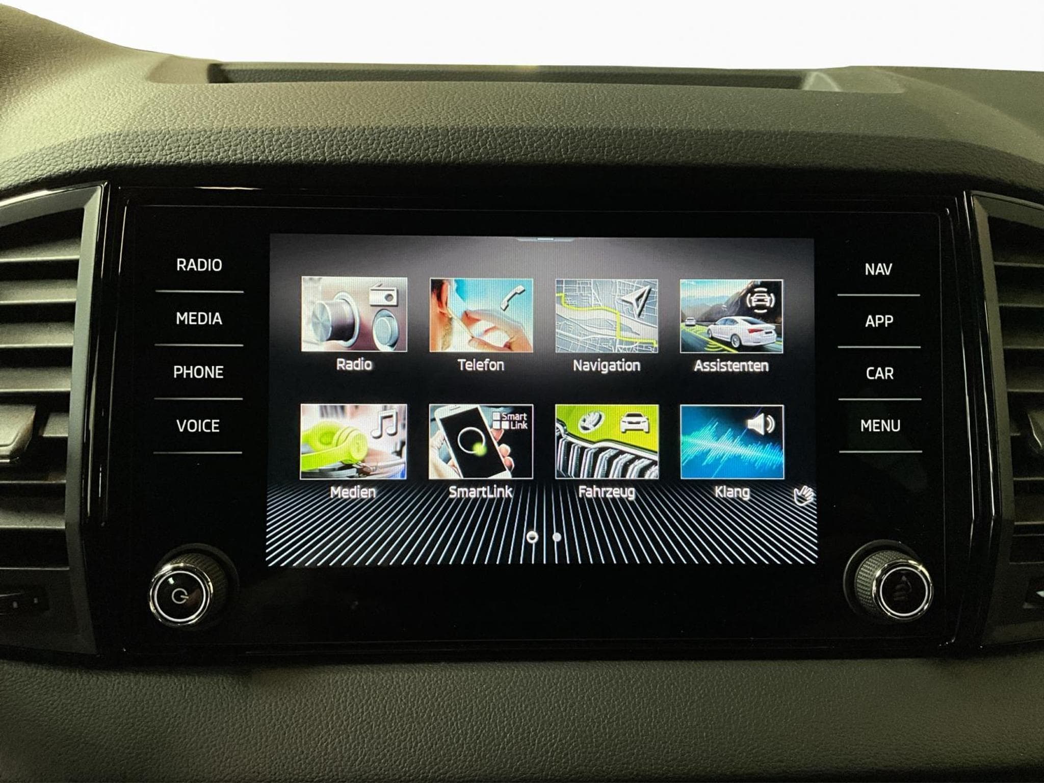 Skoda Karoq Sportline+DSG+AHK+Led+Navi (2025) - Photo 13