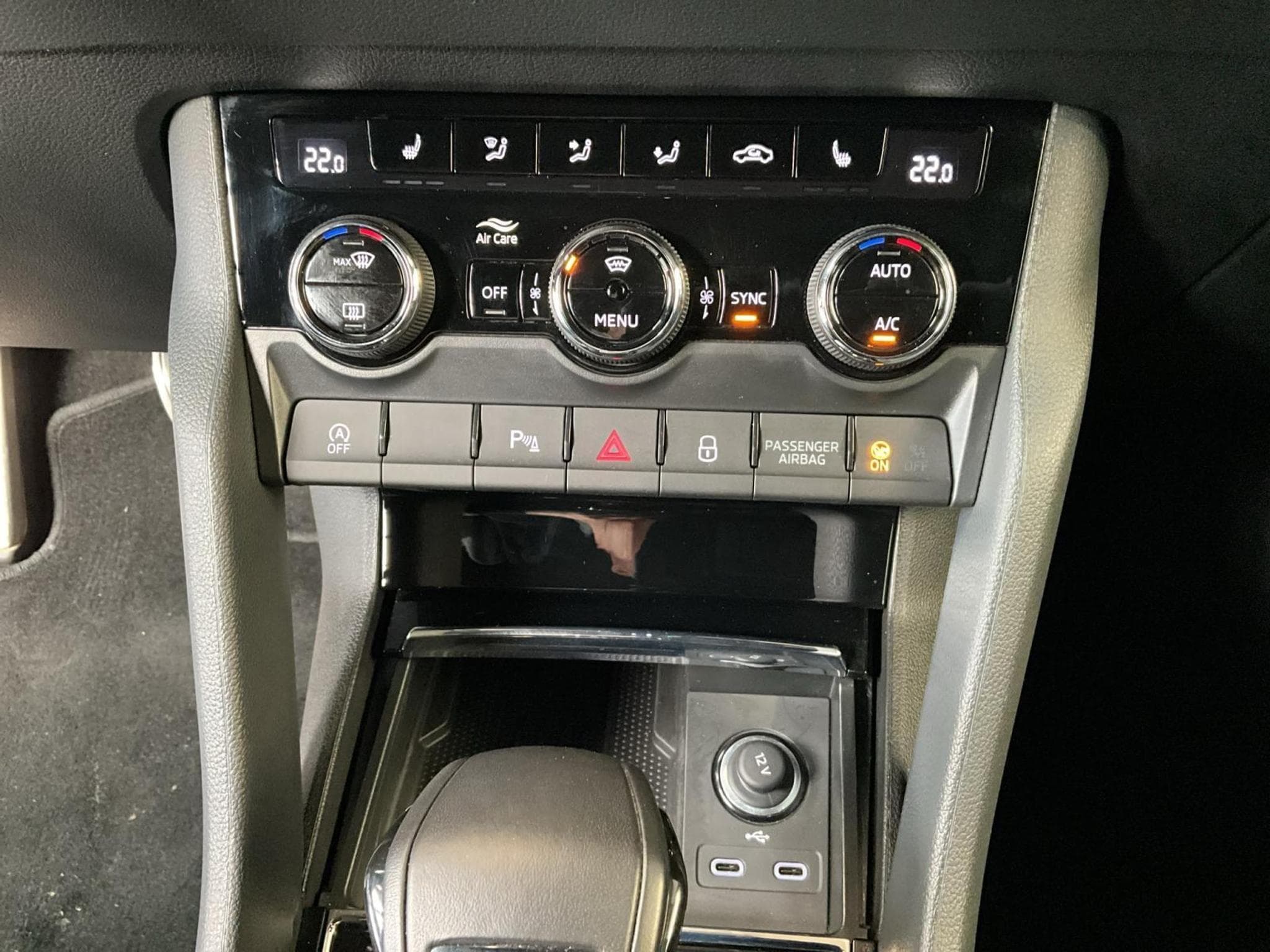 Skoda Karoq Sportline+DSG+AHK+Led+Navi (2025) - Photo 20