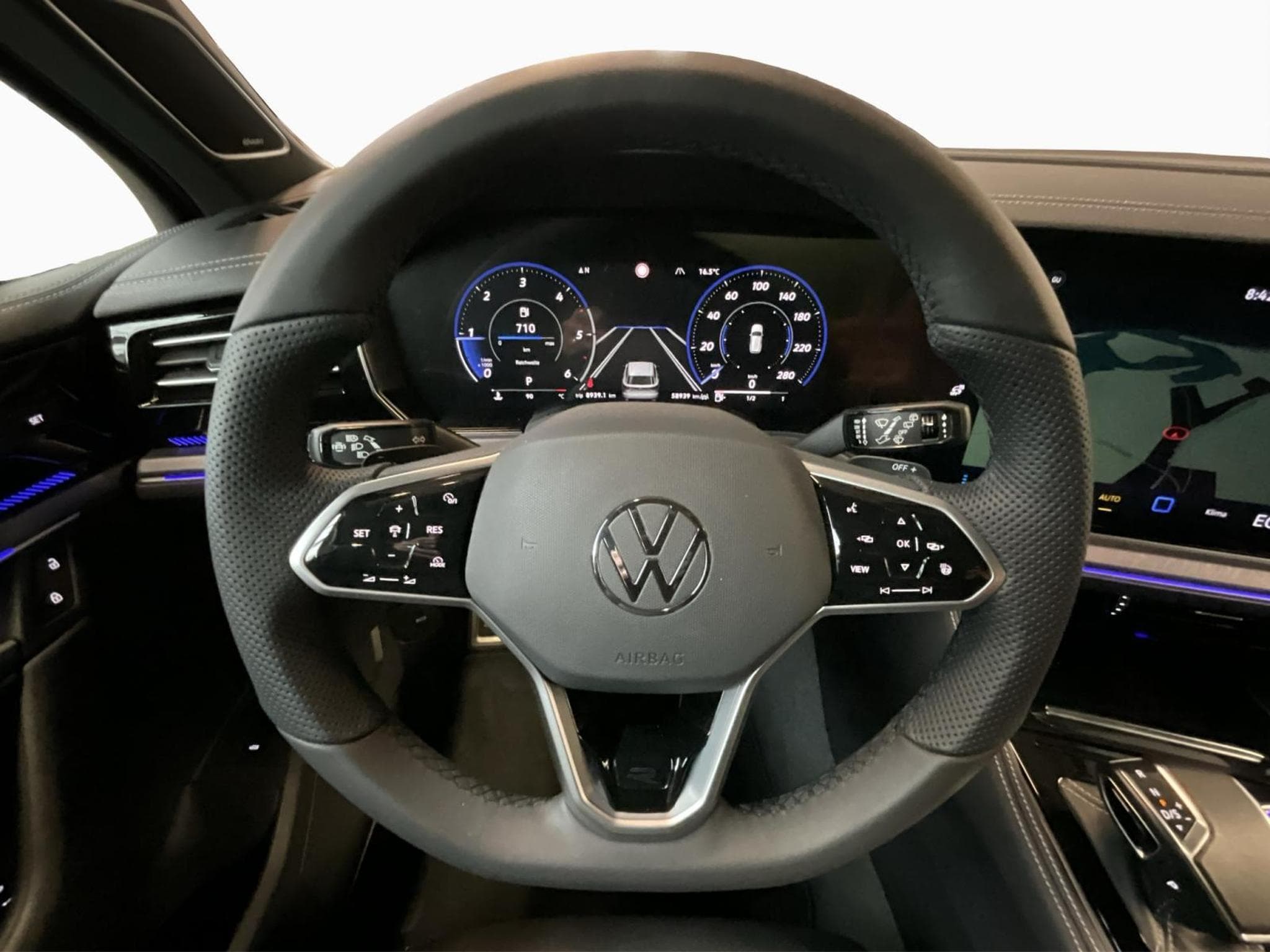 VW Touareg R-Line+4M+Black-Style+Pano+AHK+Stand-H.+DYNAUDIO (2024) - Photo 12