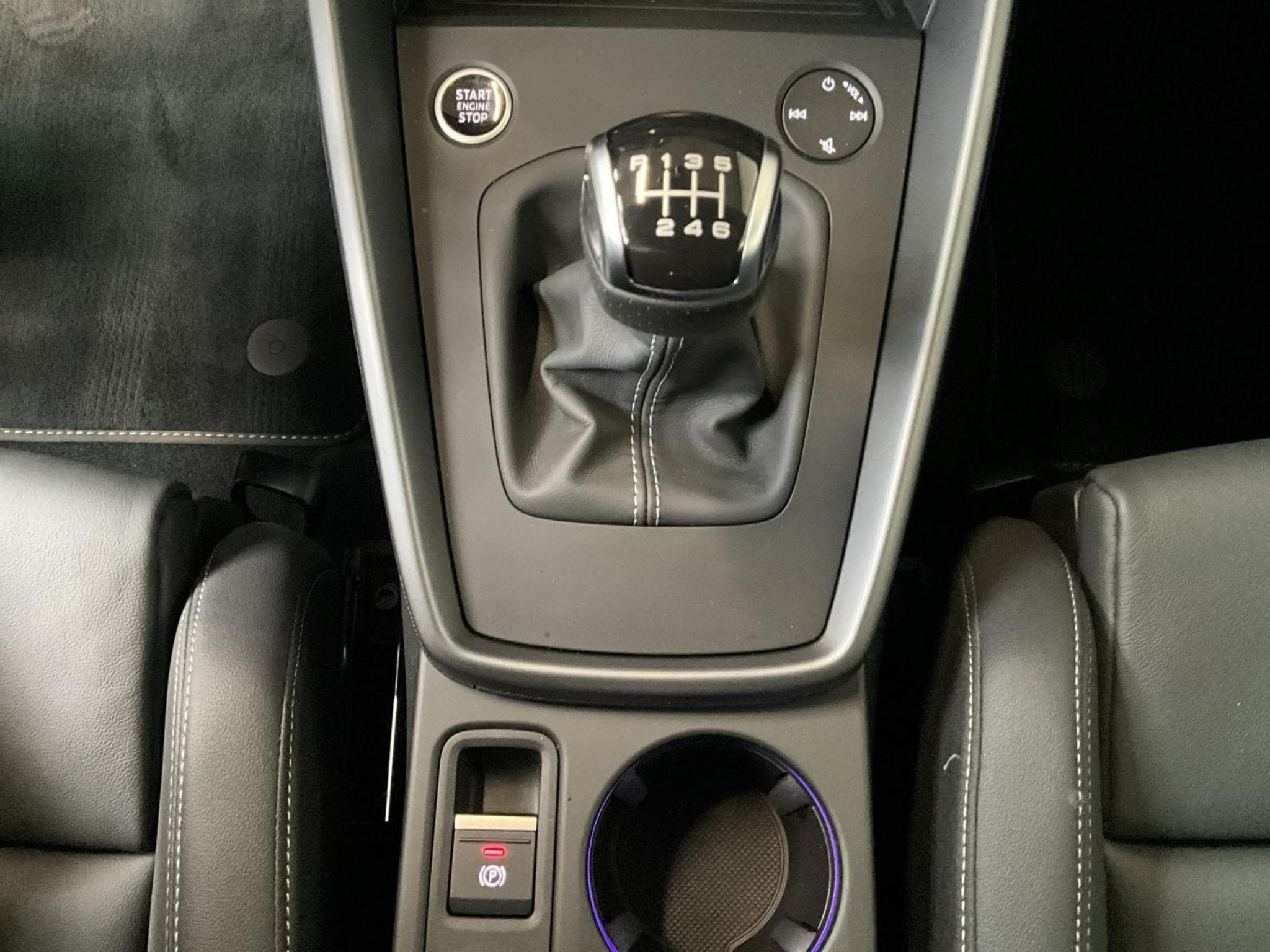 Audi A3 Limo+S-Line+35TFSI+P.Premium (2025) - Photo 12