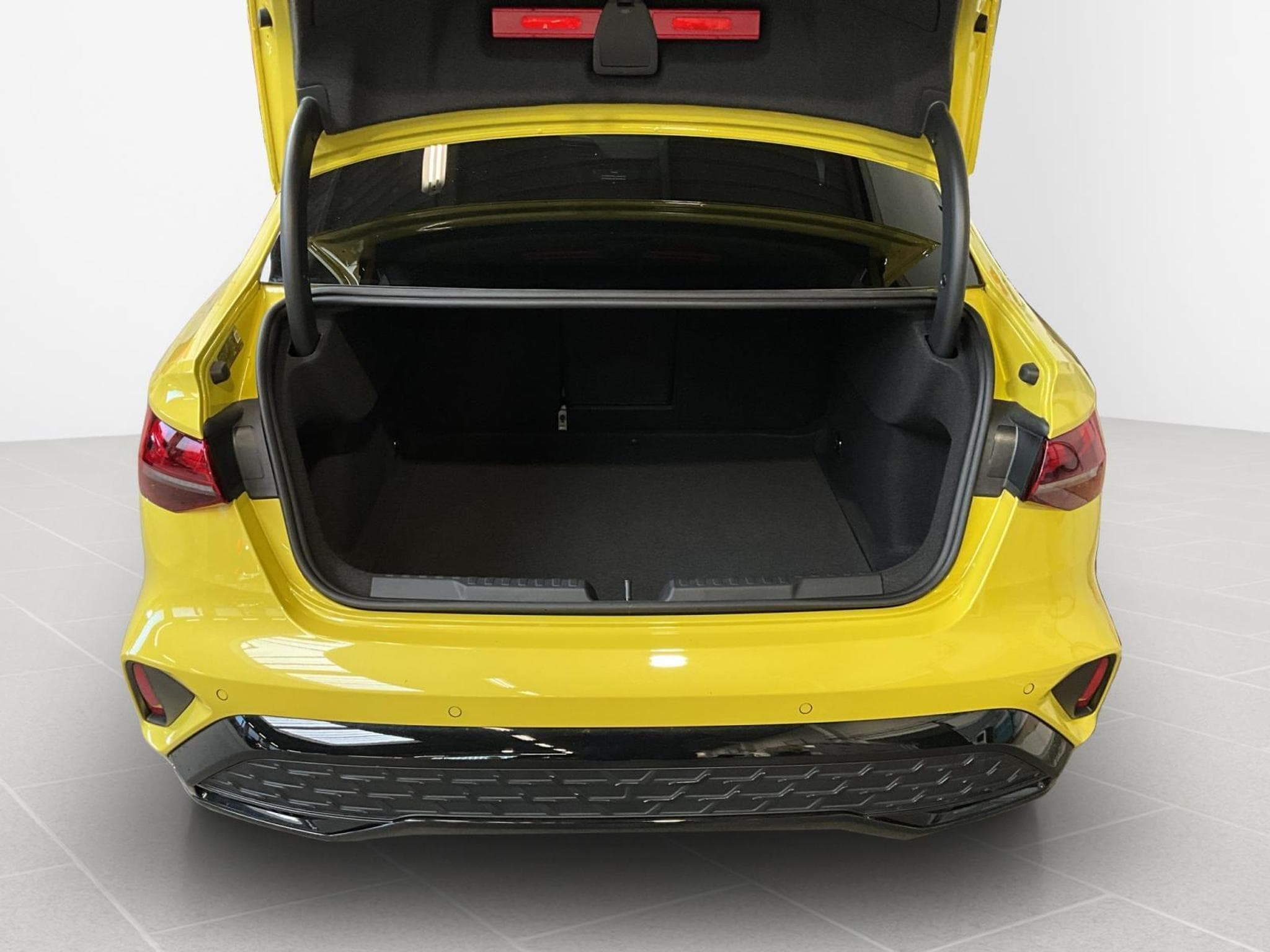 Audi A3 Limo+S-Line+35TFSI+P.Premium (2025) - Photo 16