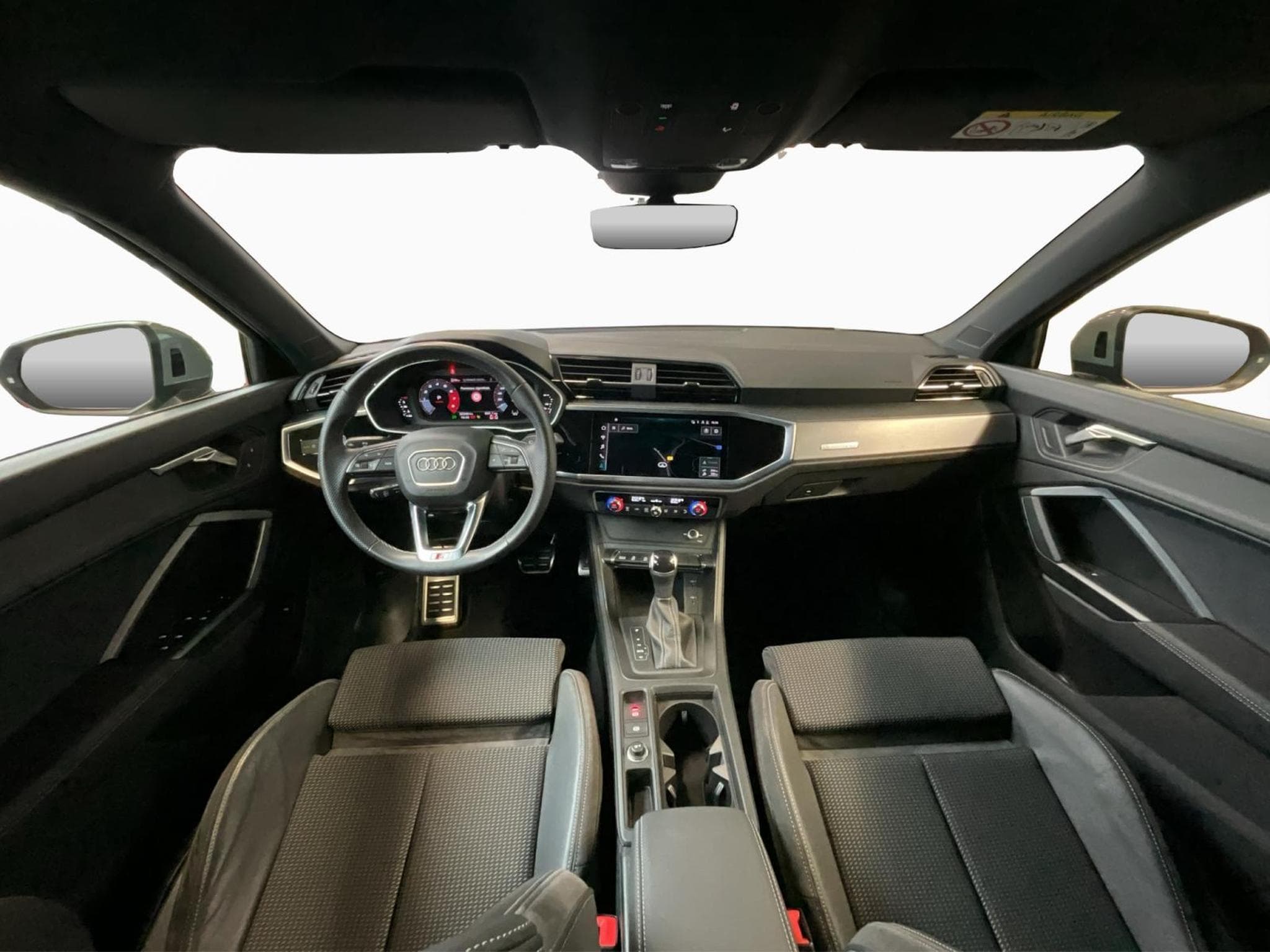 Audi Q3 SB+S-Line+40TFSI+Quattro+S-Tronic (2022) - Photo 2