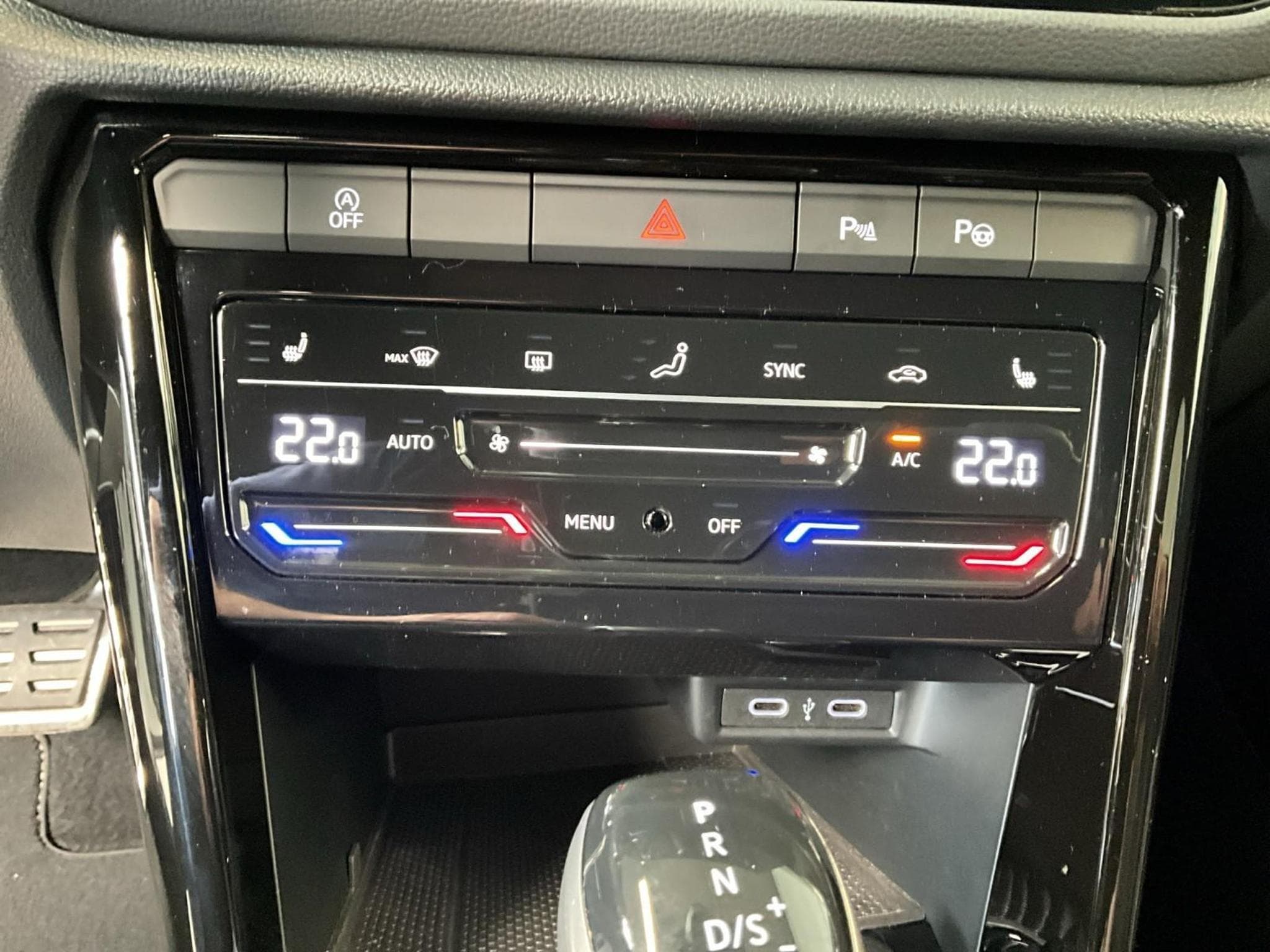 VW T-Roc R-Line+DSG+4M+AHK+P.Travel+Black-Style (2022) - Photo 20