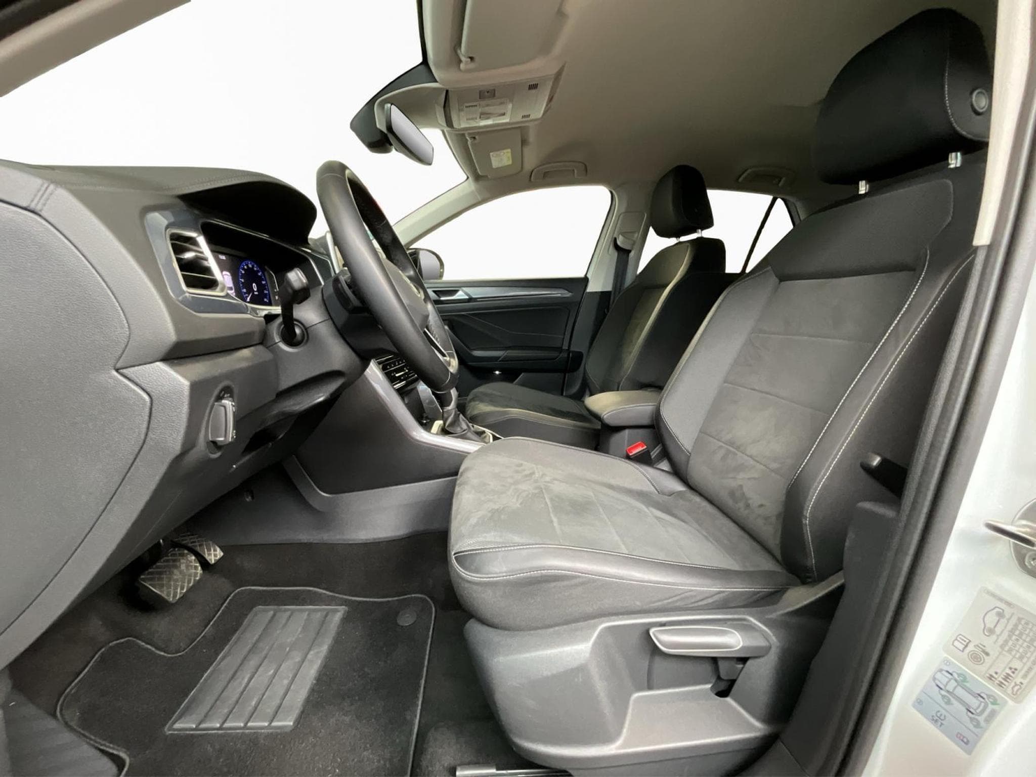 VW T-Roc Style+DSG+Navi+LED (2022) - Photo 11