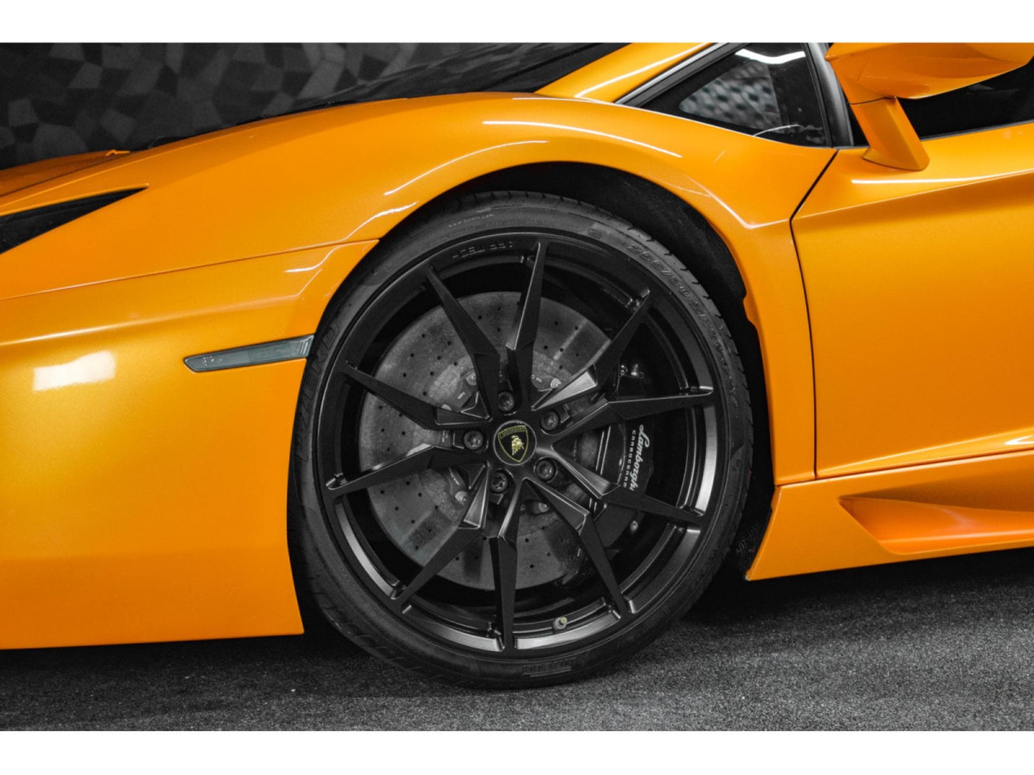 Lamborghini Aventador LP 700-4 - ARANCIO ATLAS (2016) - Photo 18