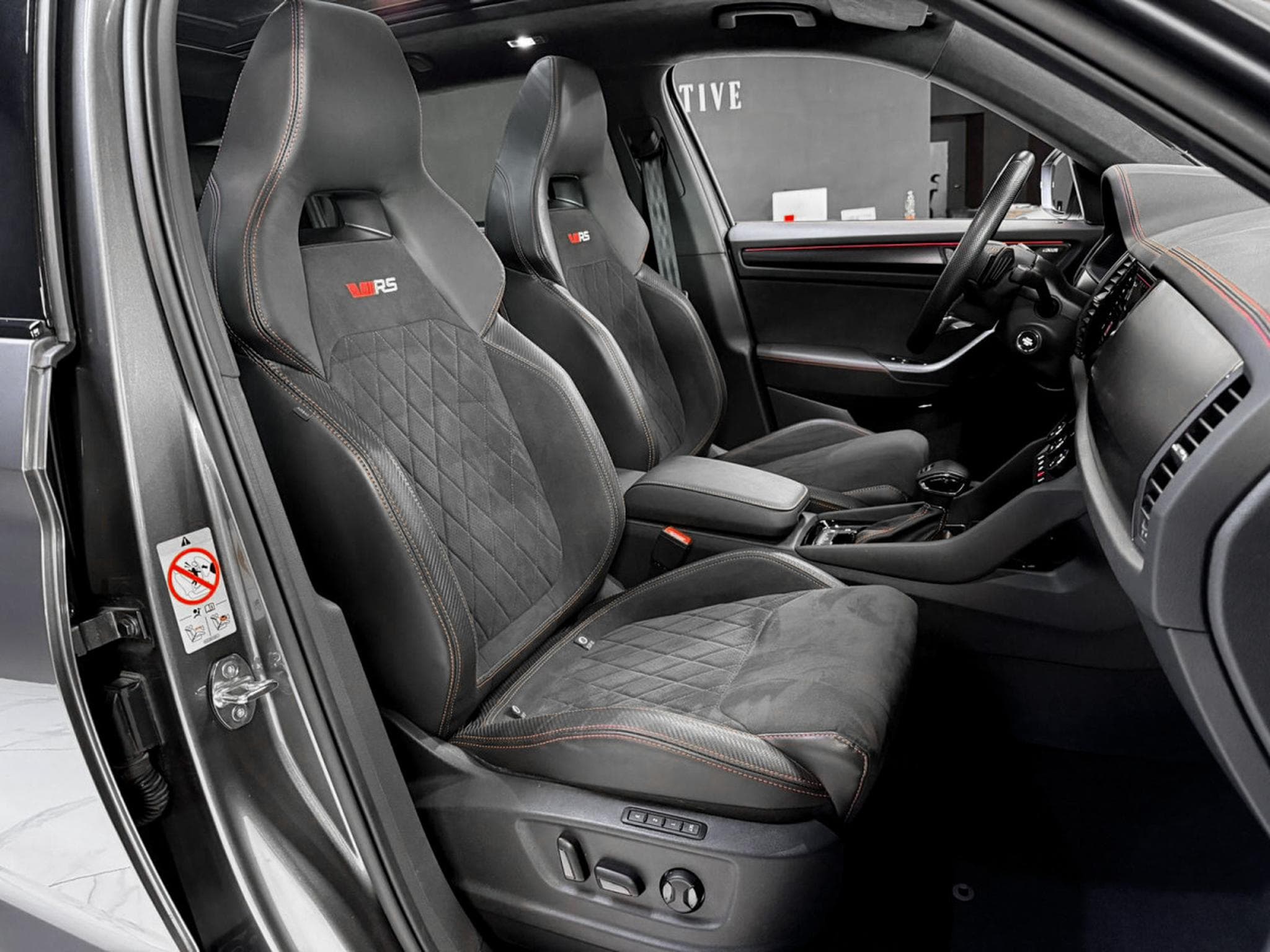 Skoda Kodiaq RS 4X4 2.0 TSI (2023) - Foto 12