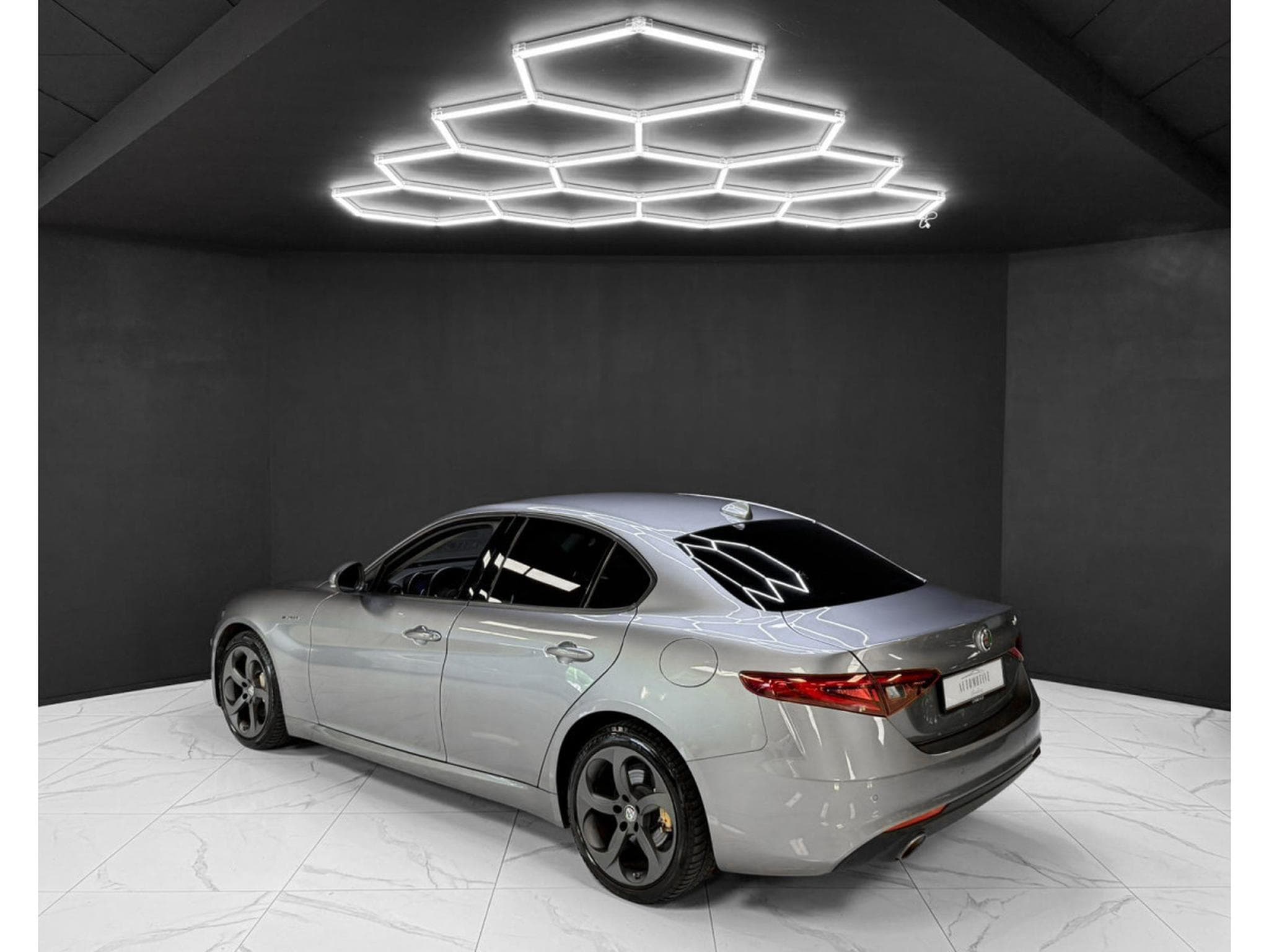 Alfa-Romeo Giulia 2.0 Turbo AT8 Super (2022) - Foto 3