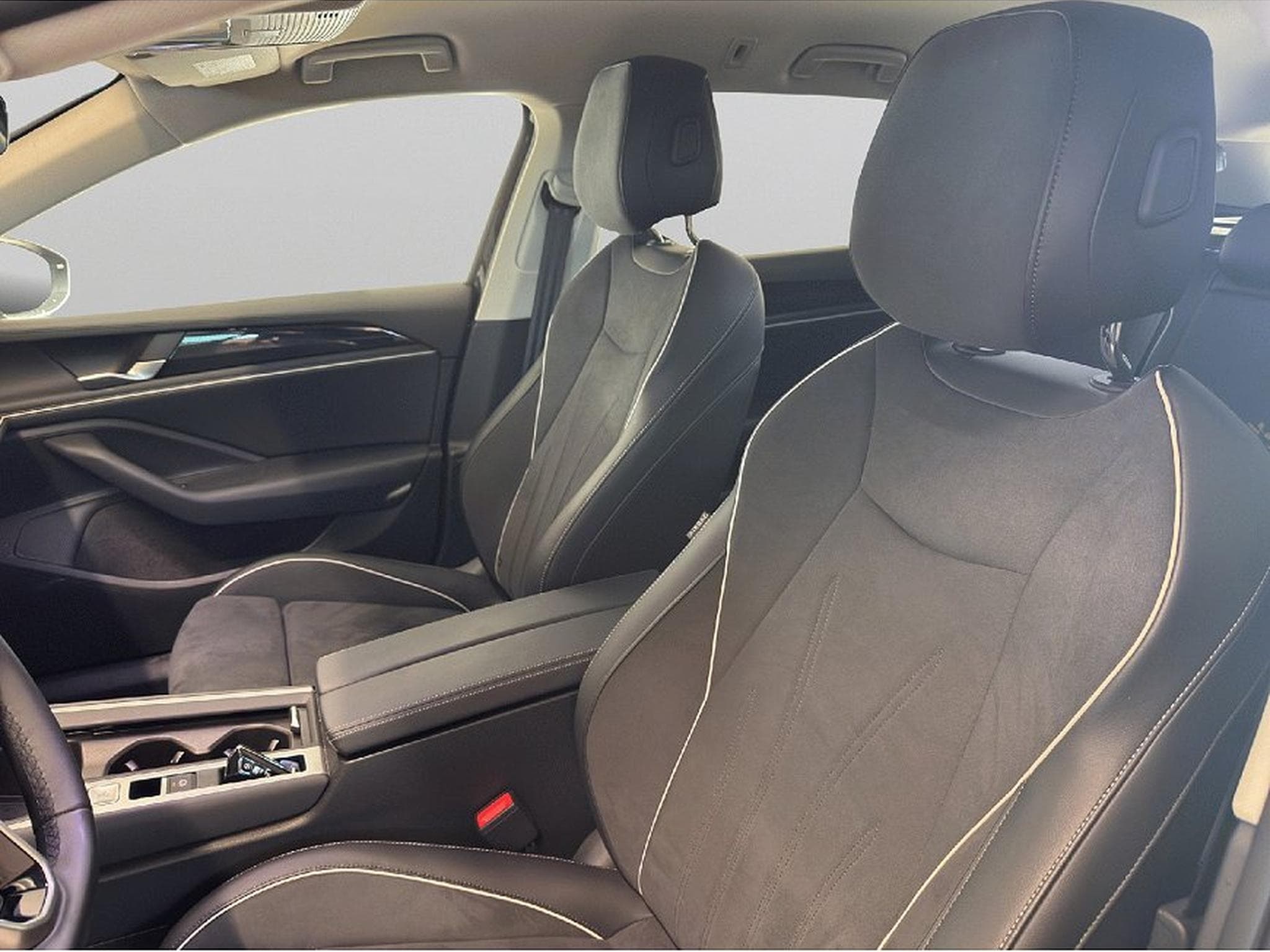 VW Passat (2025) - Foto 9