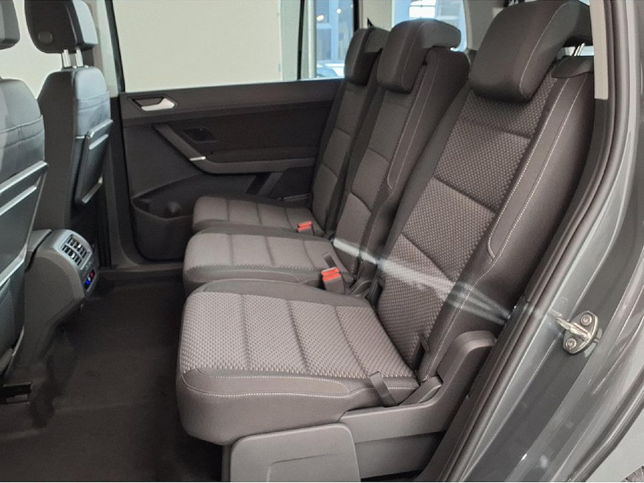 VW Touran (2026) - Photo 10