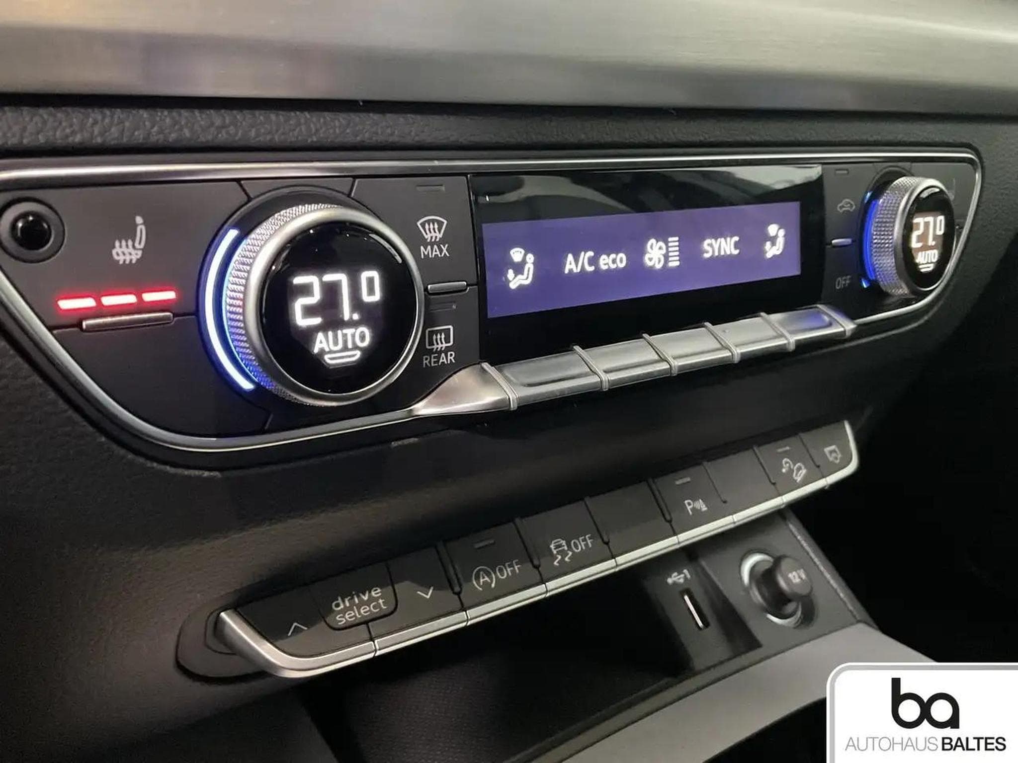 Audi SQ5 (2023) - Photo 13