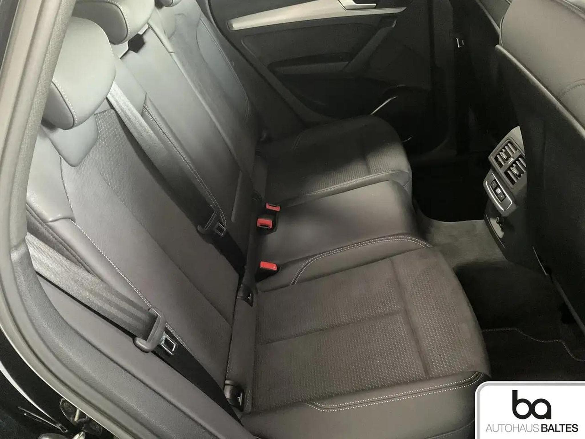 Audi SQ5 (2023) - Photo 8
