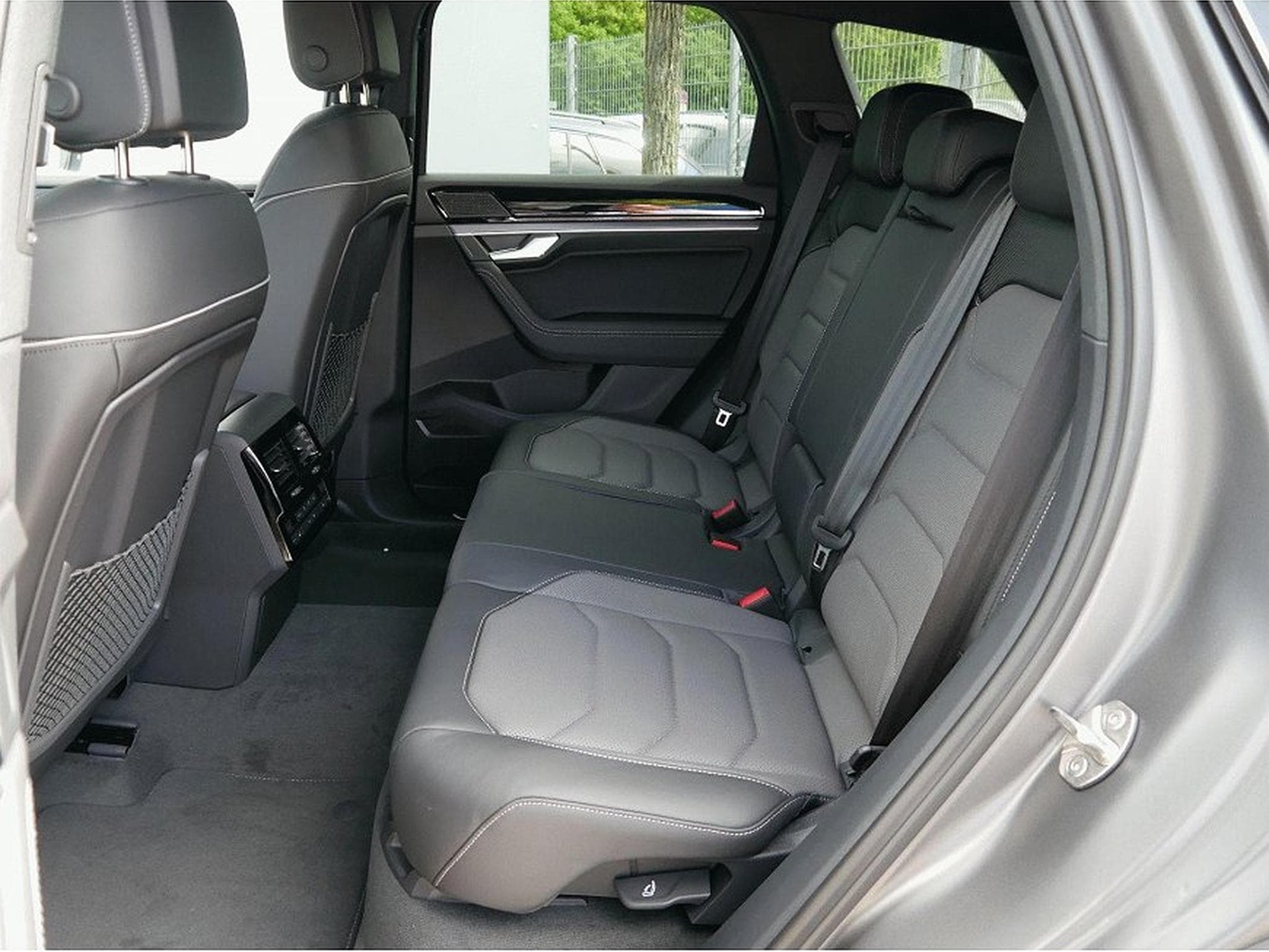 VW Touareg (2026) - Photo 8