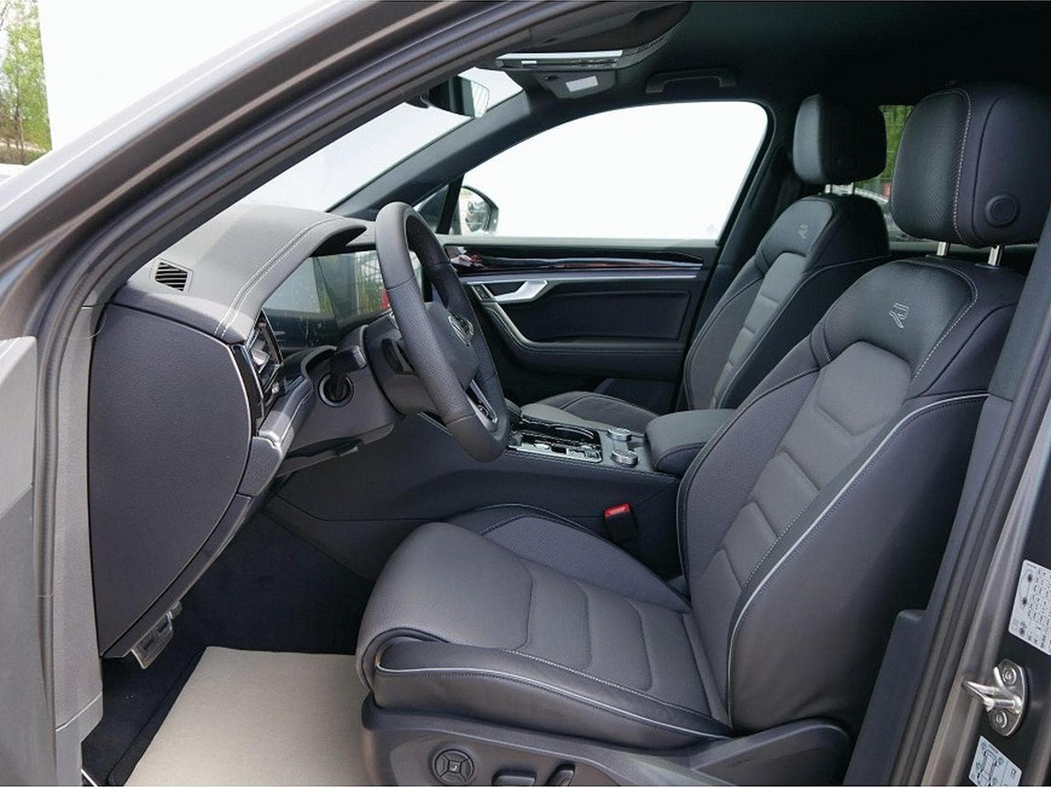 VW Touareg (2026) - Photo 9