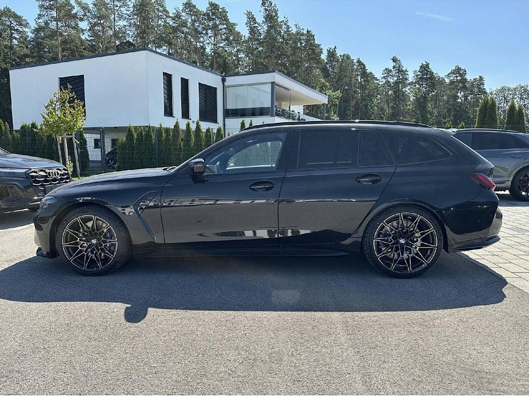 BMW M3 (2024) - Photo 8