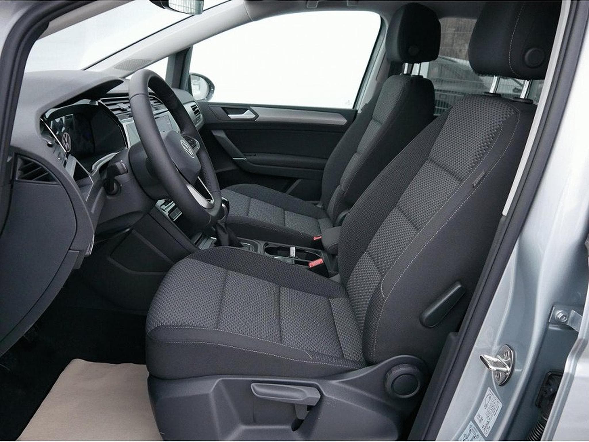 VW Touran (2026) - Photo 10