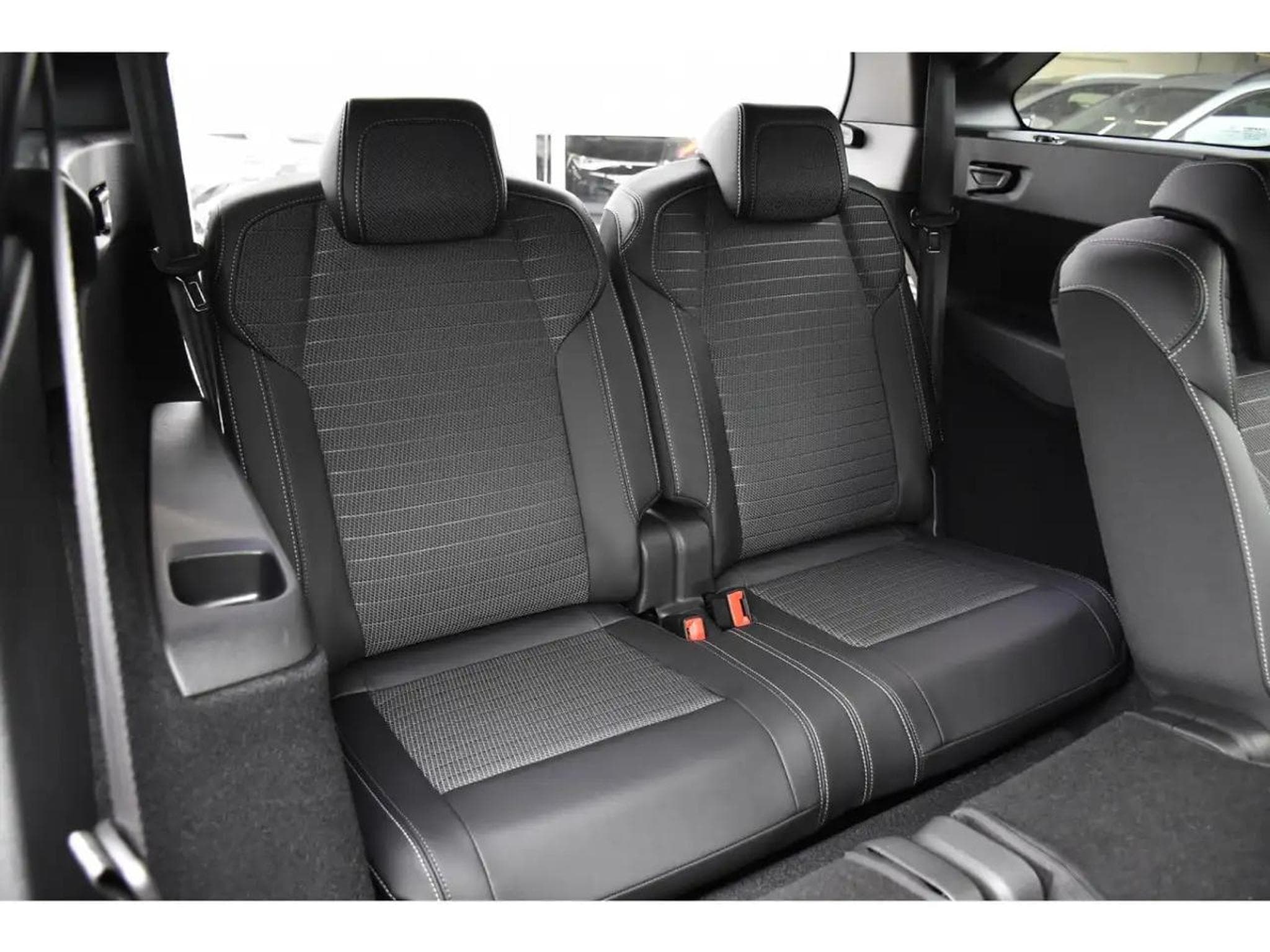 Peugeot 5008 (2026) - Foto 9