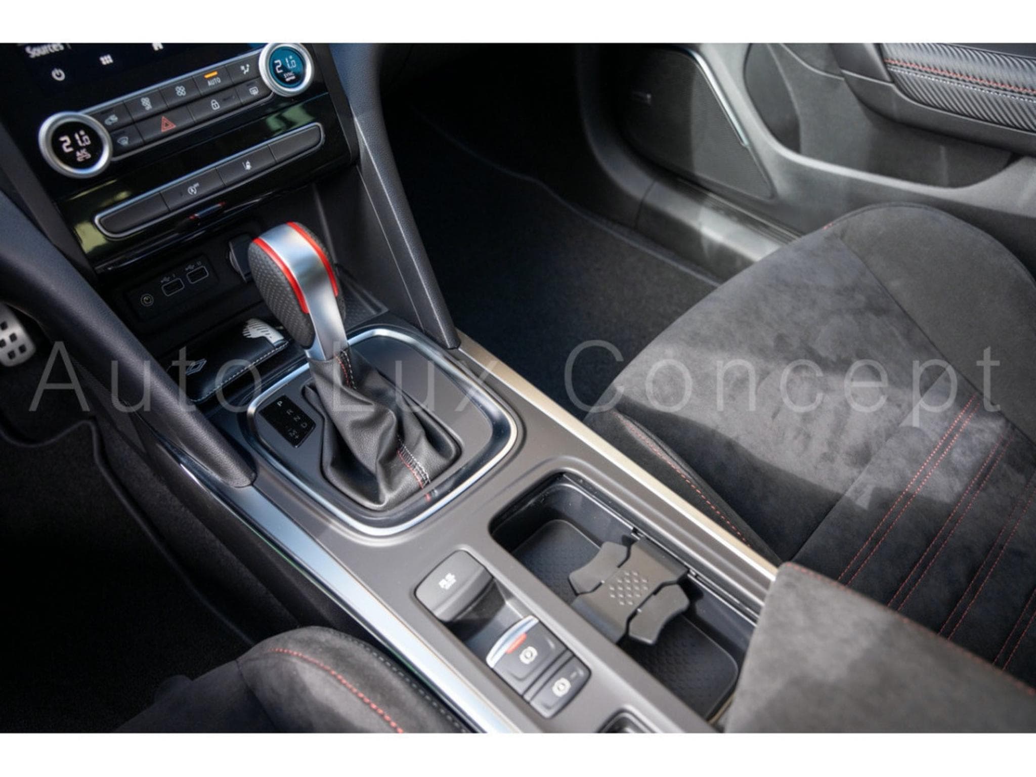 Renault Megane RS Ultime TCe 300 EDC (2024) - Photo 27