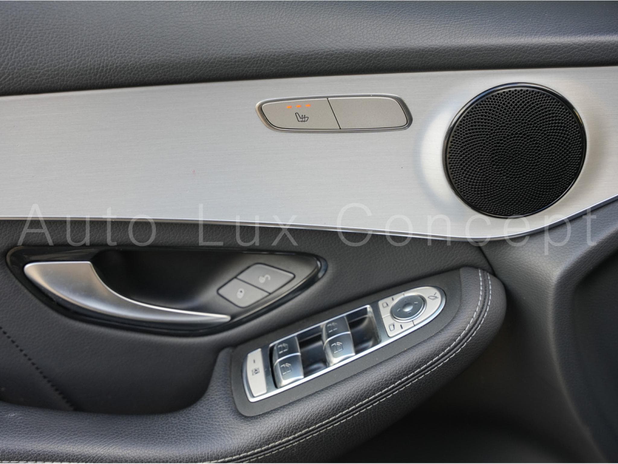 Mercedes GLC 300 d 4MATIC AMG Line (2021) - Photo 21