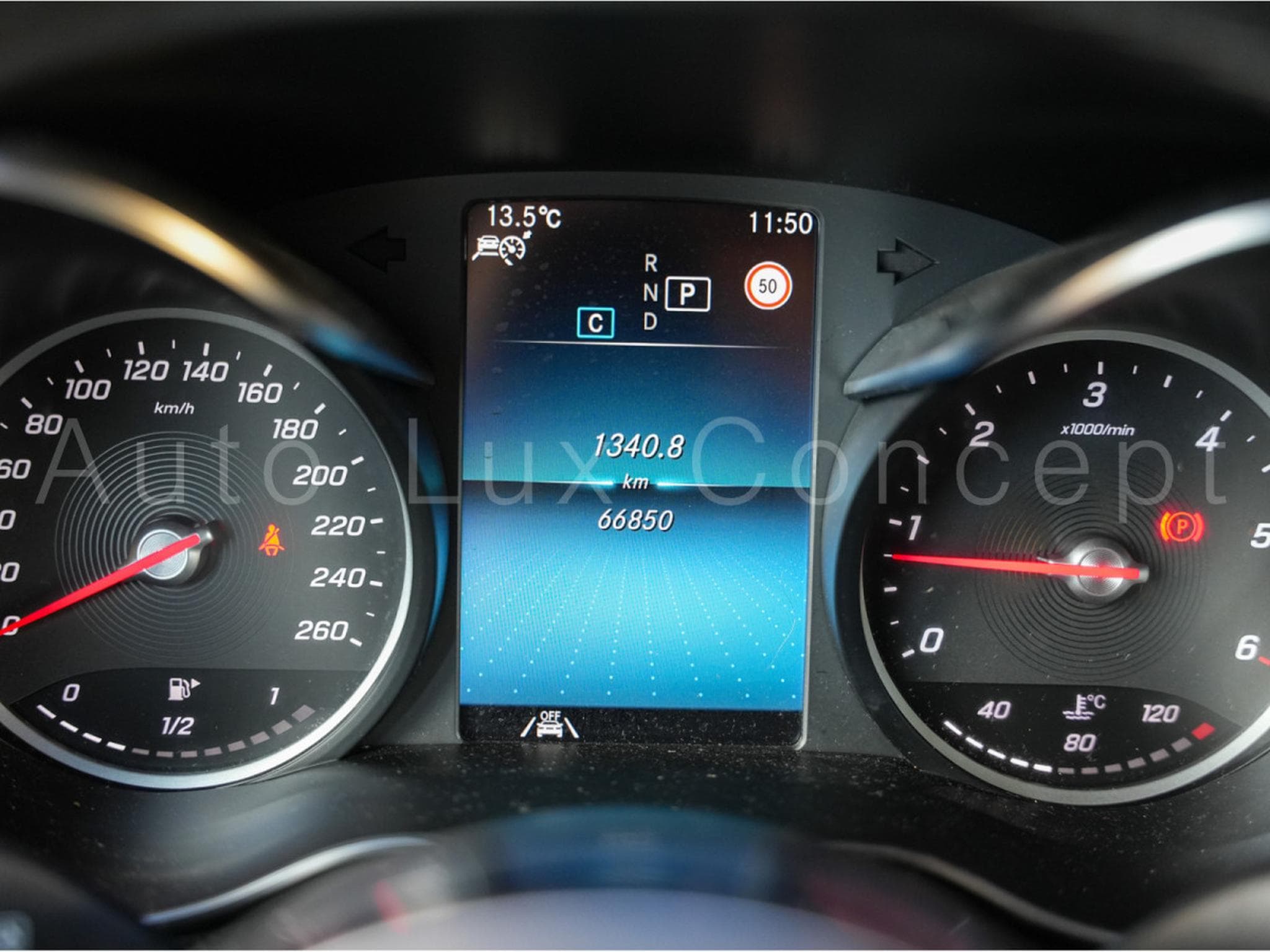 Mercedes GLC 300 d 4MATIC AMG Line (2021) - Photo 23