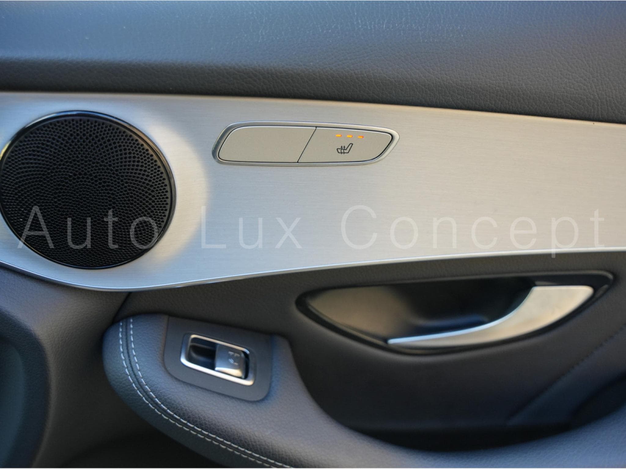 Mercedes GLC 300 d 4MATIC AMG Line (2021) - Photo 28