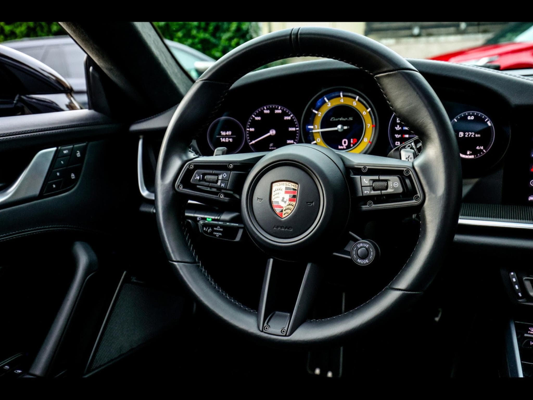 Porsche 911 (992.1) TURBO S COUPE PDK – AEROKIT NOIR (2021) - Photo 12