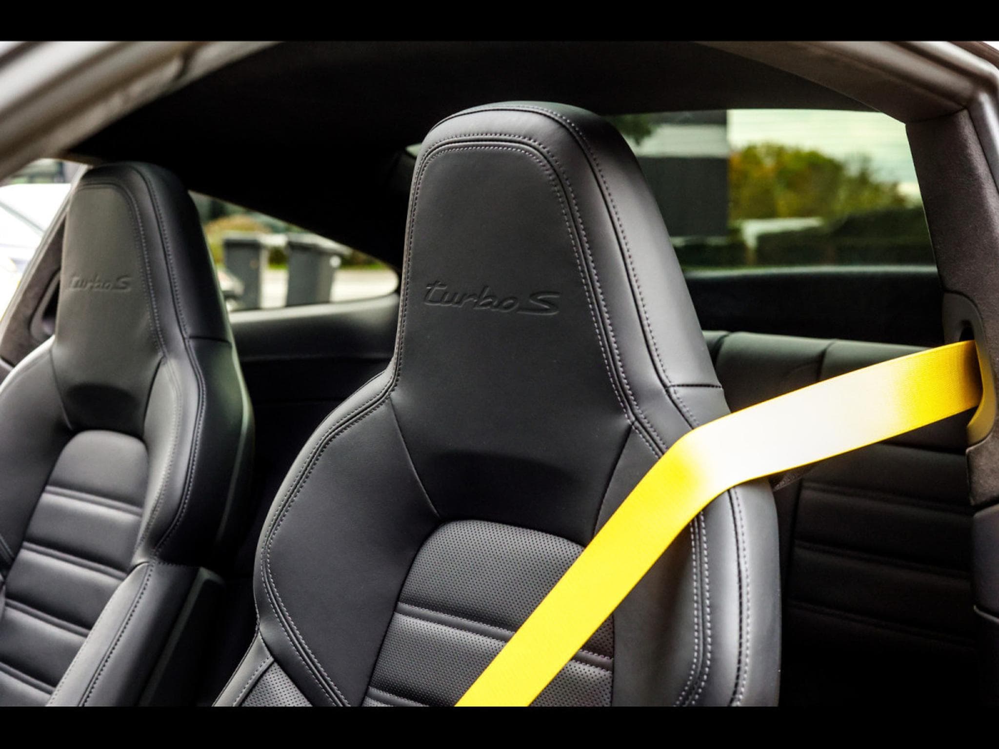 Porsche 911 .1 911 TURBO S COUPE PDK – AEROKIT NOIR (2021) - Photo 24