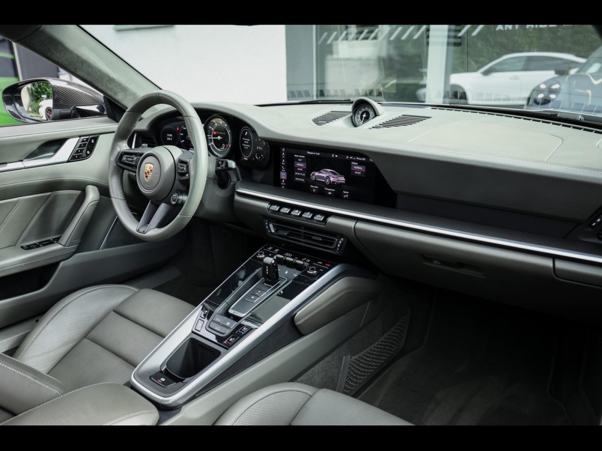 Porsche 911 (992.1) TURBO S COUPE PDK – GT-SILVER – IMMAT FR. - PORSCHE (2020) - Photo 12