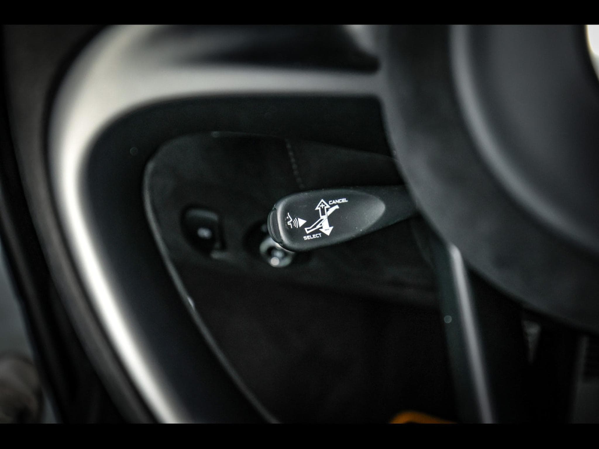 McLaren 720S SPIDER 4.0 V8 720 – PACK STEALTH - FULL XPEL - SUPERNOVA SIL (2022) - Photo 24