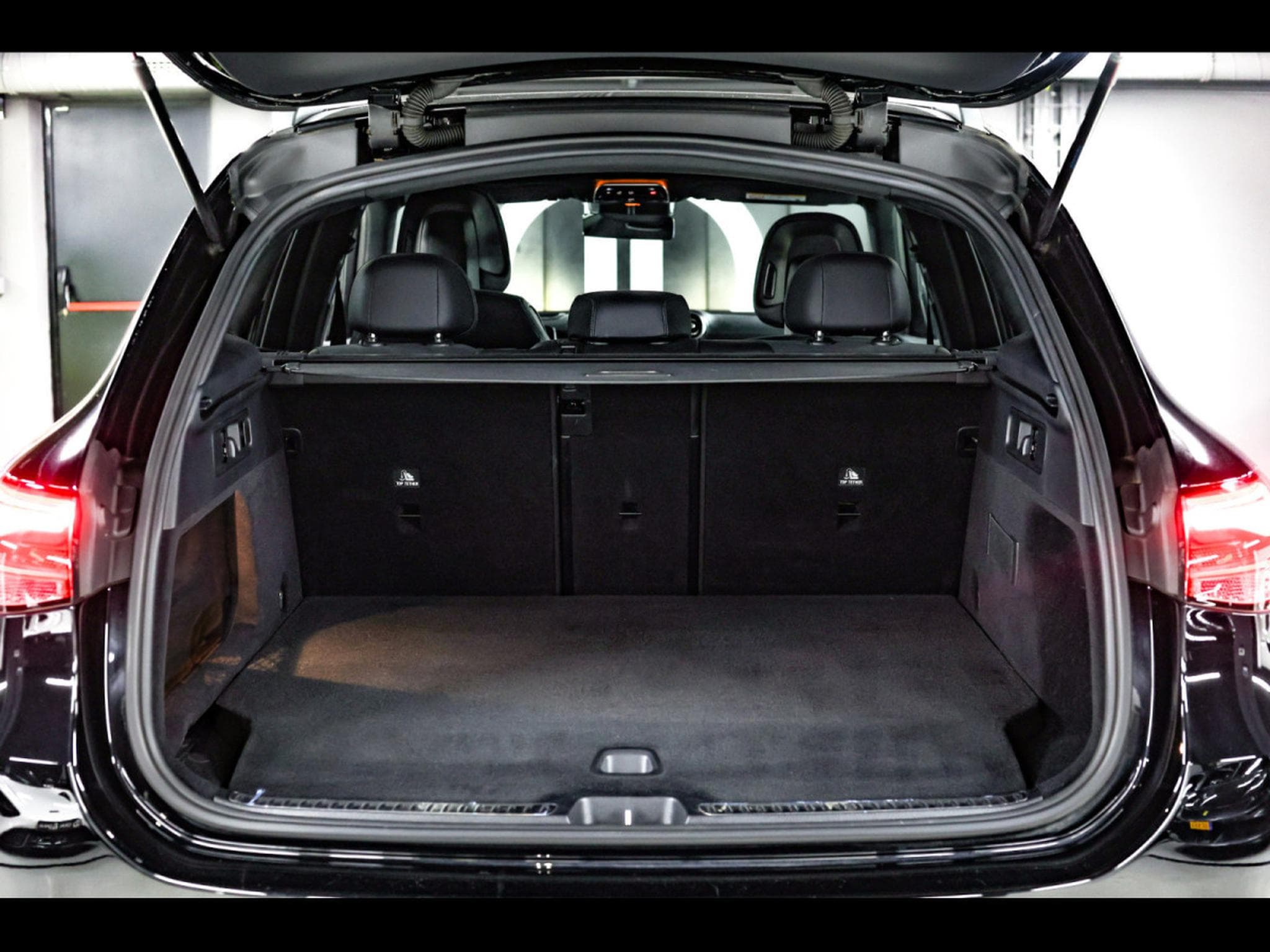 Mercedes GLC 300 DE AMG LINE 4MATIC – PACK PREMIUM PLUS (2023) - Photo 15