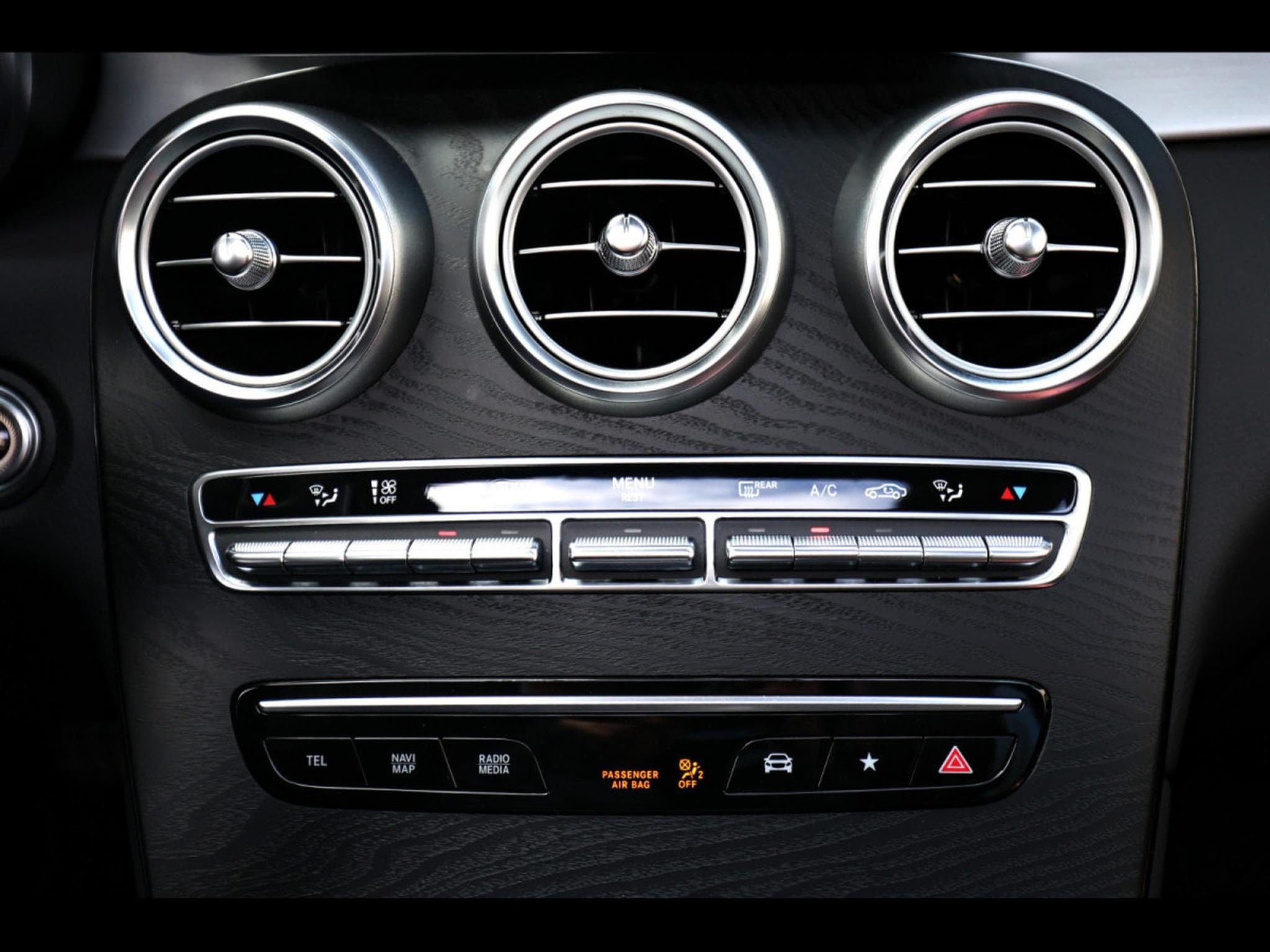 Mercedes GLC 43 AMG 4MATIC – OBSIDIAN BLACK (2022) - Photo 19