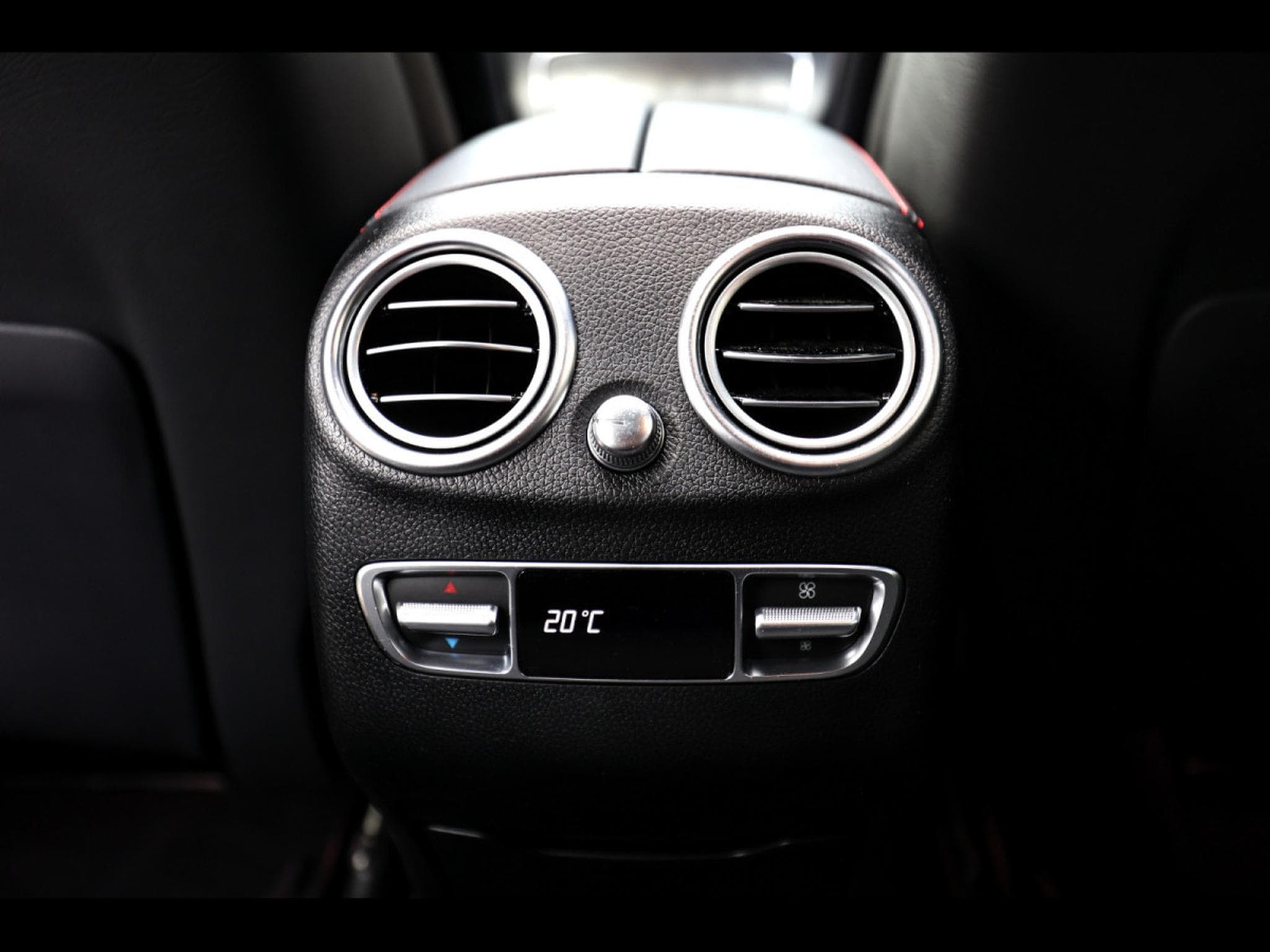 Mercedes GLC 43 AMG 4MATIC – OBSIDIAN BLACK (2022) - Photo 21