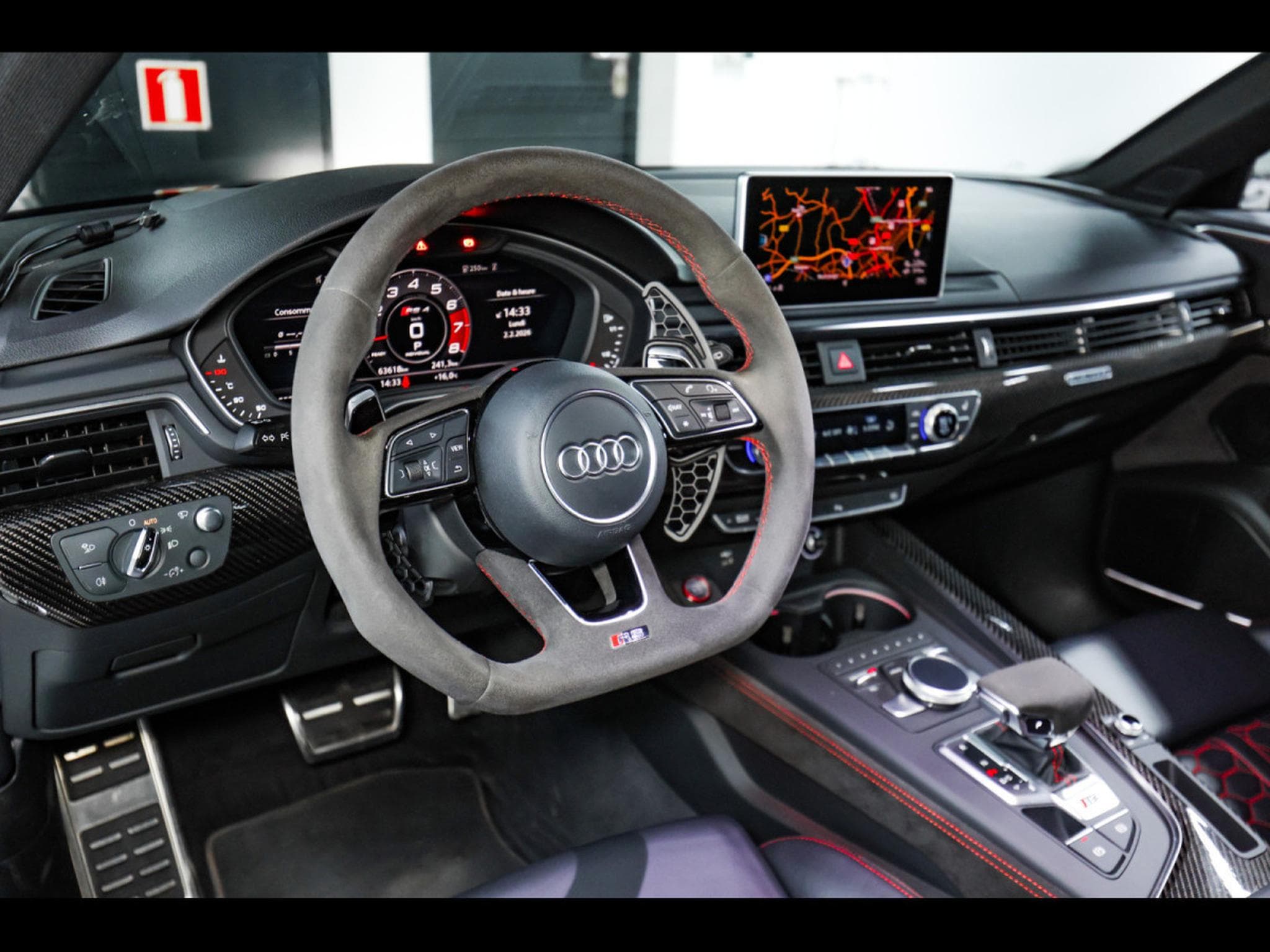 Audi RS4 AVANT 2.9 TFSI QUATTRO TIPTRONIC – AUDI EXCLUSIVE CARBON DES (2018) - Photo 11