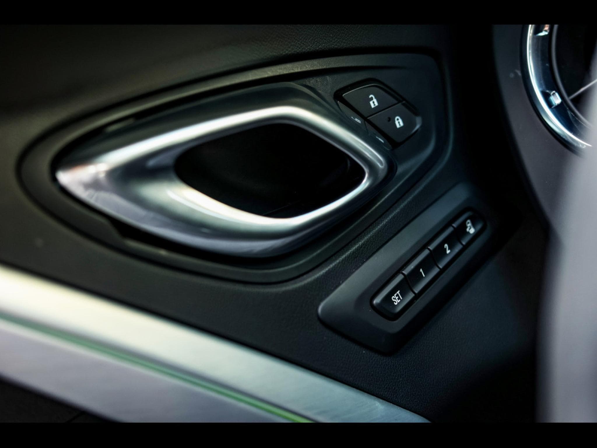 Chevrolet Camaro ZL1 6.2 V8 RWD - MANUAL 6 – SHOCK YELLOW (2020) - Photo 22