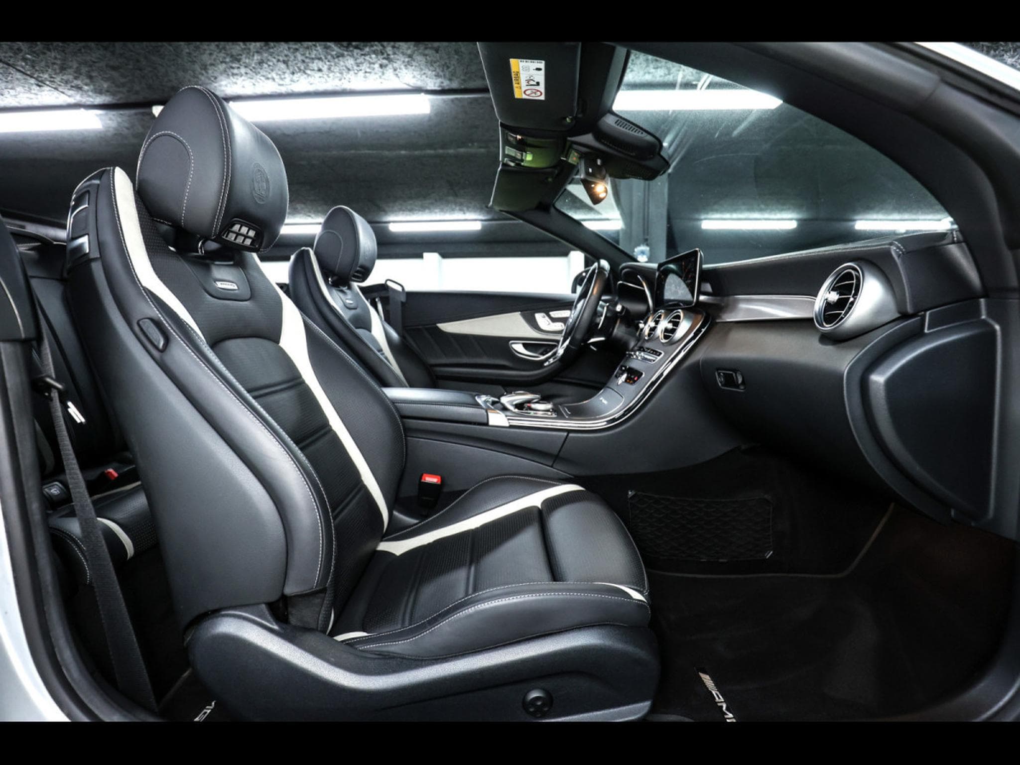 Mercedes C 63 AMG S AMG CABRIOLET (510 CH) – PACK NIGHT - IRIDIUM-SILBER (2020) - Photo 14
