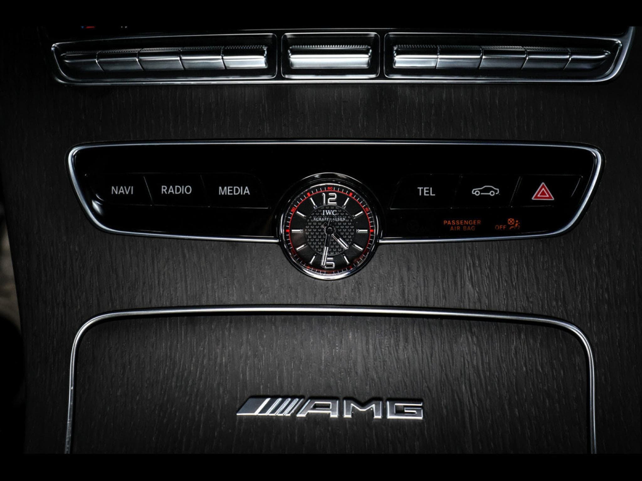 Mercedes C 63 AMG S AMG CABRIOLET (510 CH) – PACK NIGHT - IRIDIUM-SILBER (2020) - Photo 17