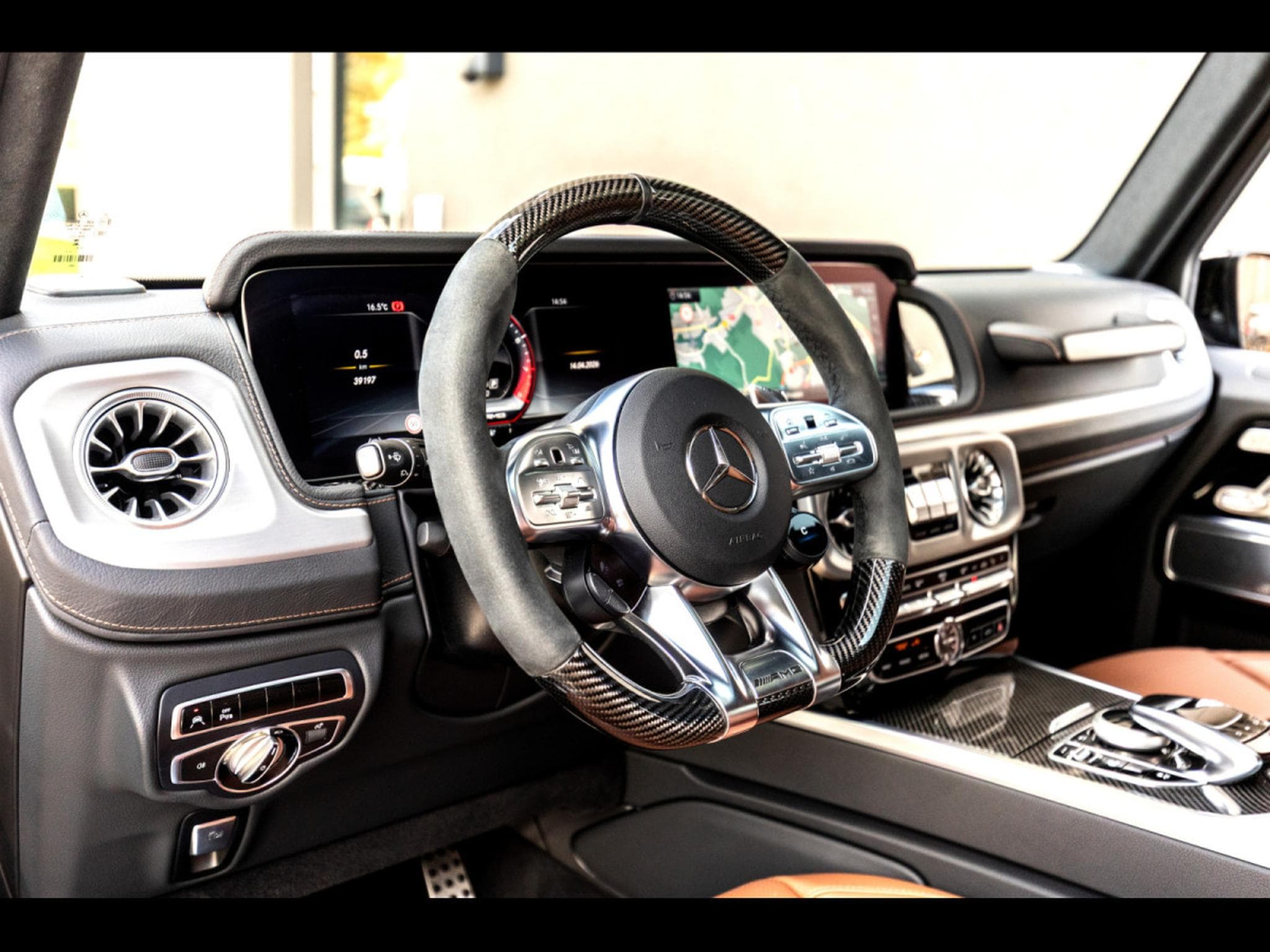 Mercedes G 63 AMG PACK NIGHT II - OLIVE METALLIC DESIGNO (2024) - Photo 10