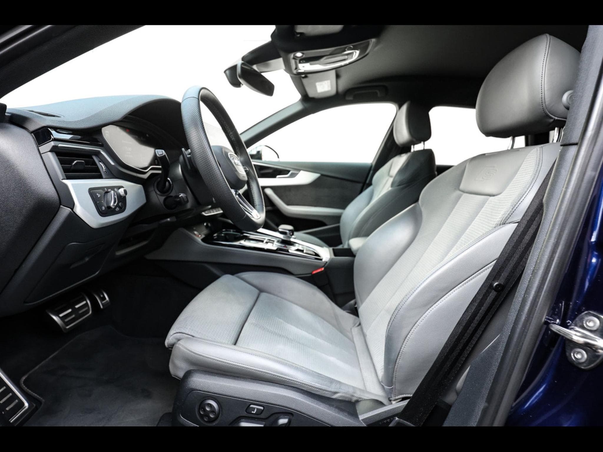 Audi S4 AVANT 3.0 TDI QUATTRO TIPTRONIC – PACK BLACK - NAVARRE BLUE (2023) - Photo 11