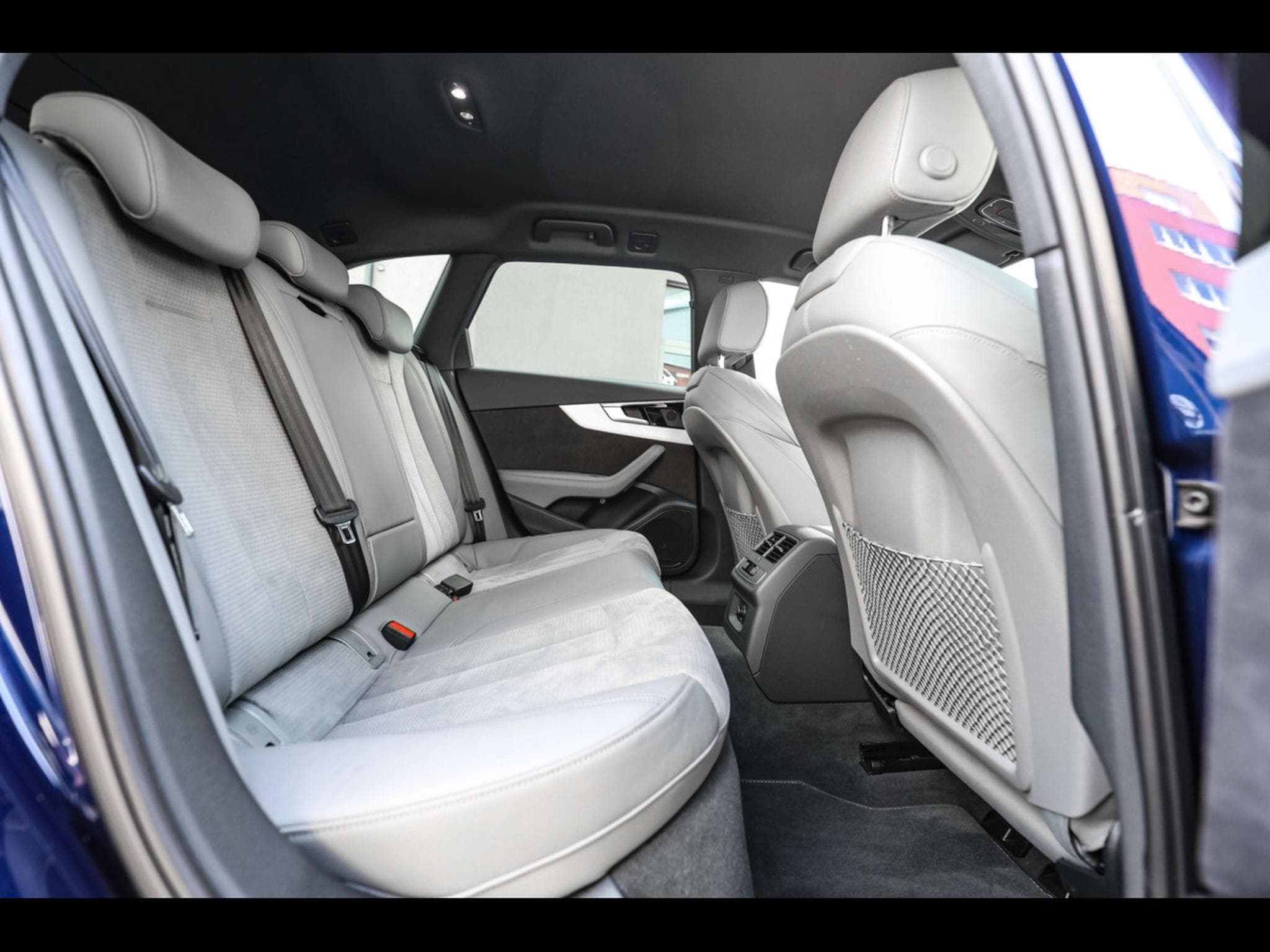 Audi S4 AVANT 3.0 TDI QUATTRO TIPTRONIC – PACK BLACK - NAVARRE BLUE (2023) - Photo 14