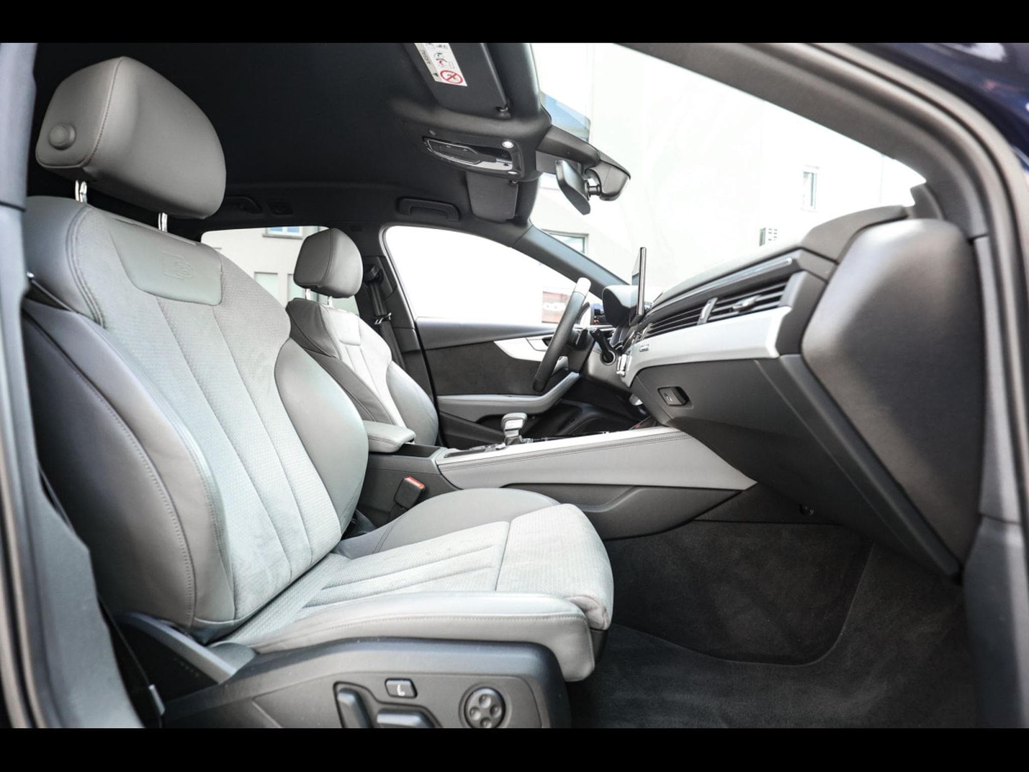 Audi S4 AVANT 3.0 TDI QUATTRO TIPTRONIC – PACK BLACK - NAVARRE BLUE (2023) - Photo 15