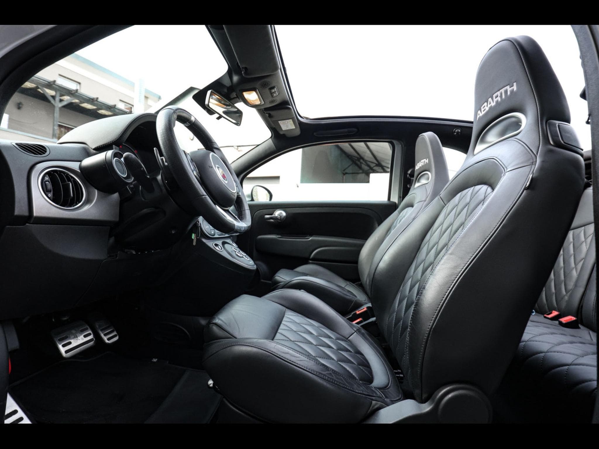 Abarth 595 C CABRIOLET 1.4 T-JET 16V - AUTO (2022) - Photo 11