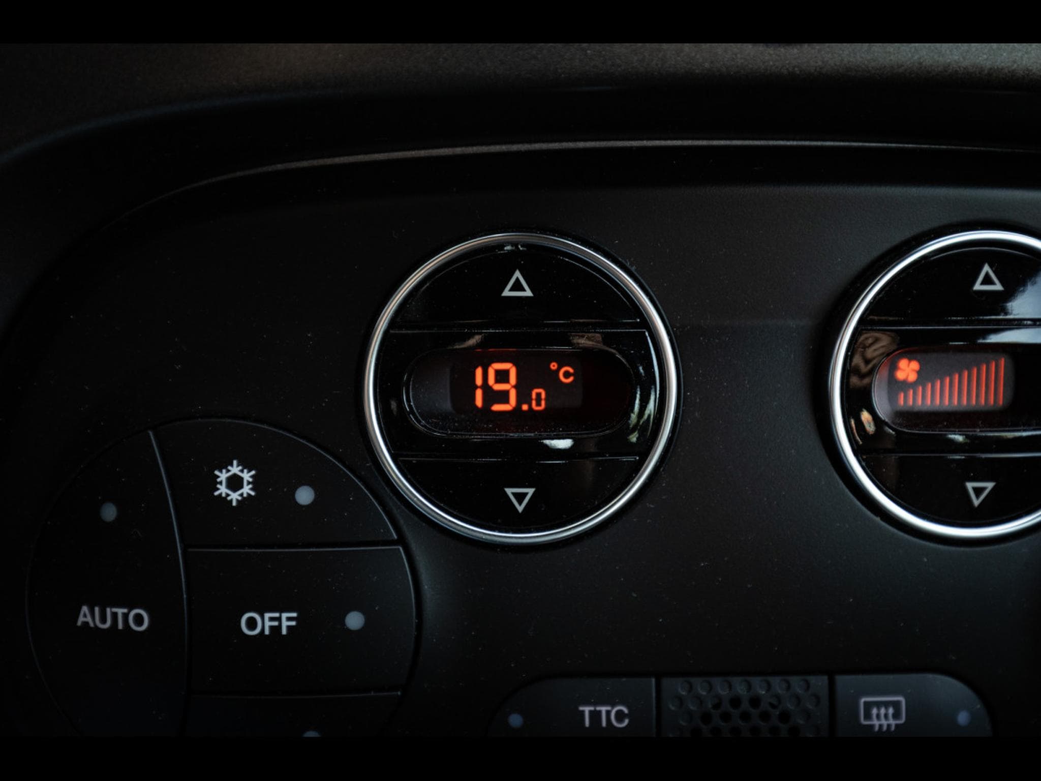 Abarth 595 C CABRIOLET 1.4 T-JET 16V - AUTO (2022) - Photo 20