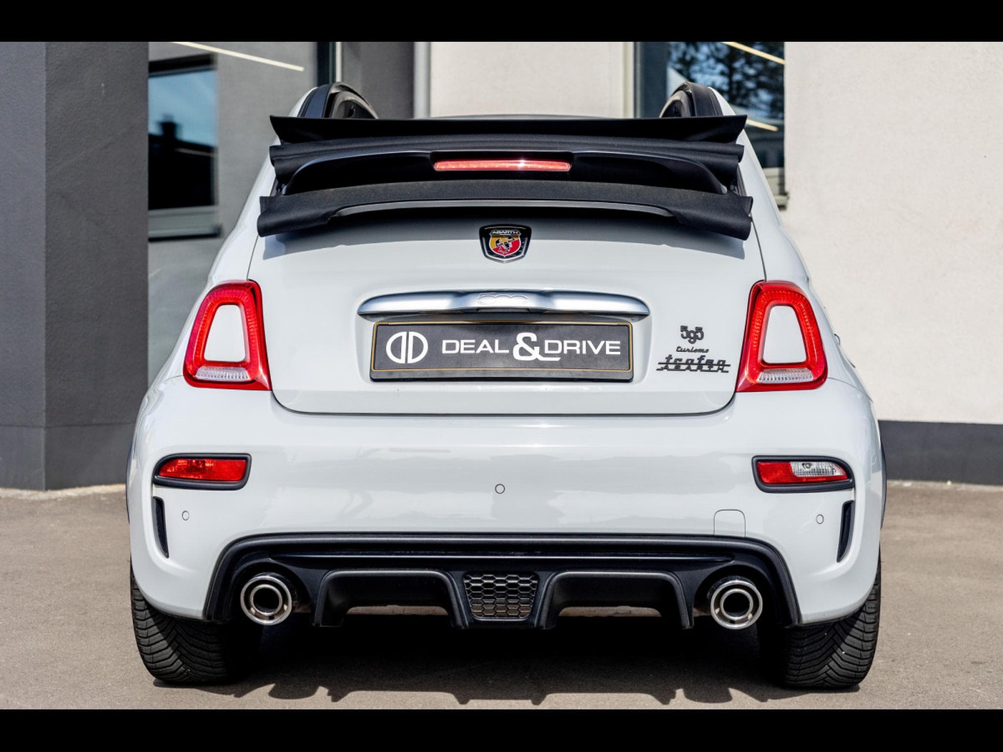 Abarth 595 C CABRIOLET 1.4 T-JET 16V - AUTO (2022) - Photo 4