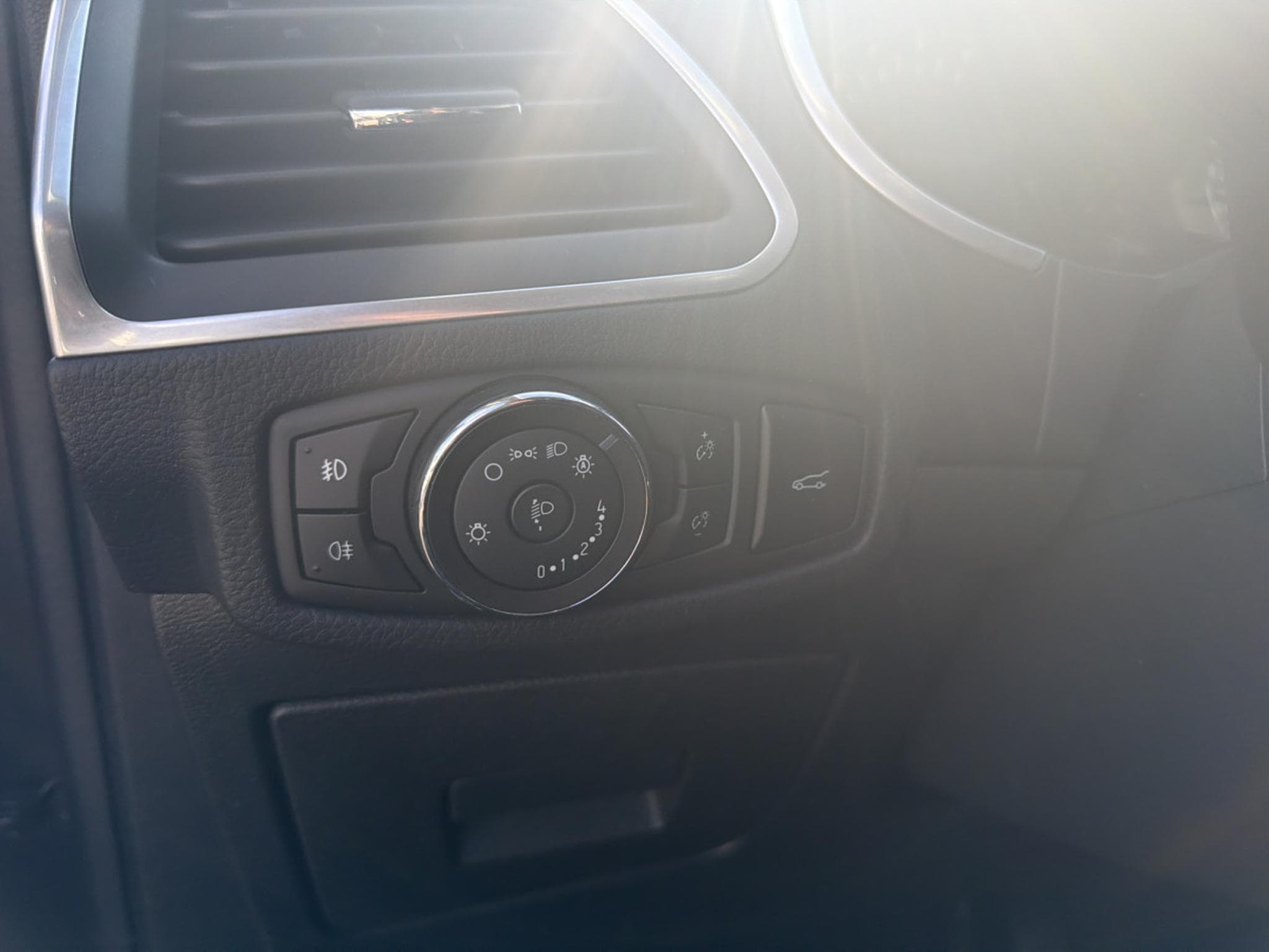 Ford S-Max 2.0 TDCI AUTO PLATINIUM 180CV (2018) - Photo 16